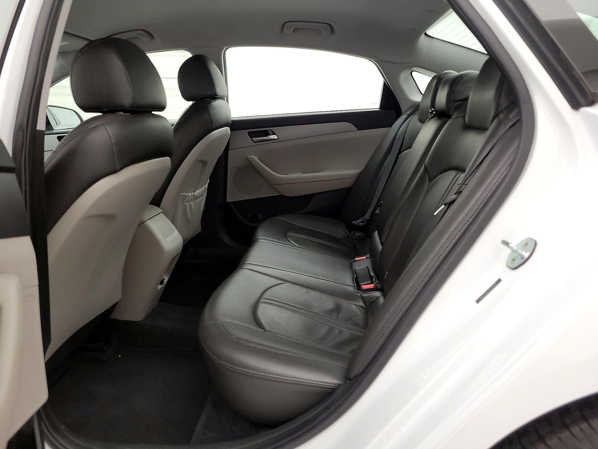 Thumbnail: 2019 Hyundai Sonata - 19