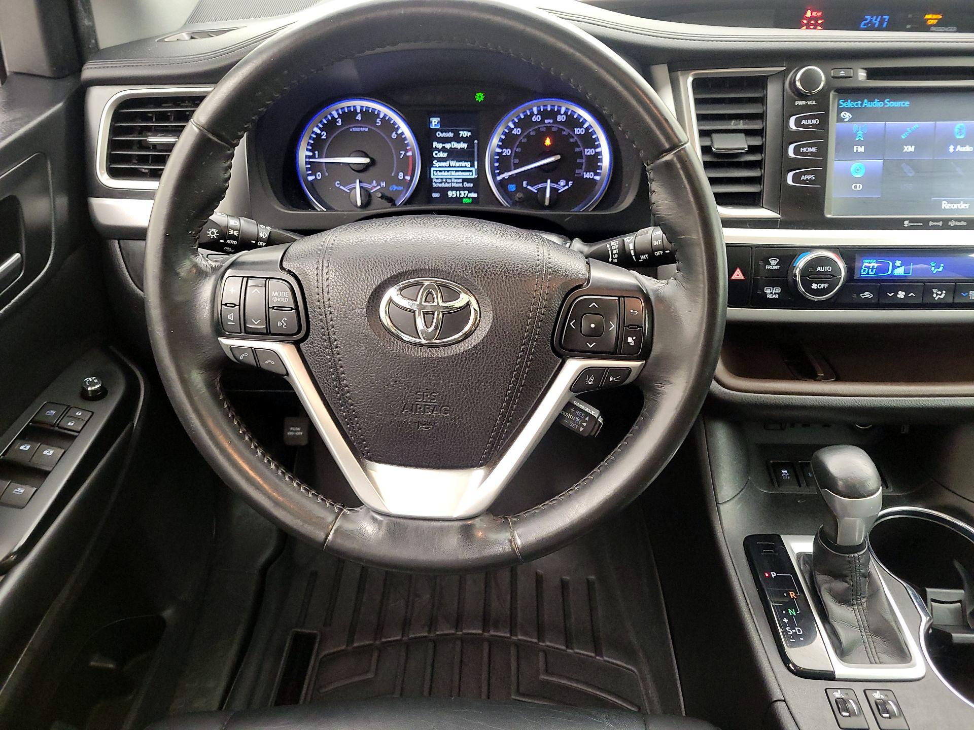 Thumbnail: 2019 Toyota Highlander - 10