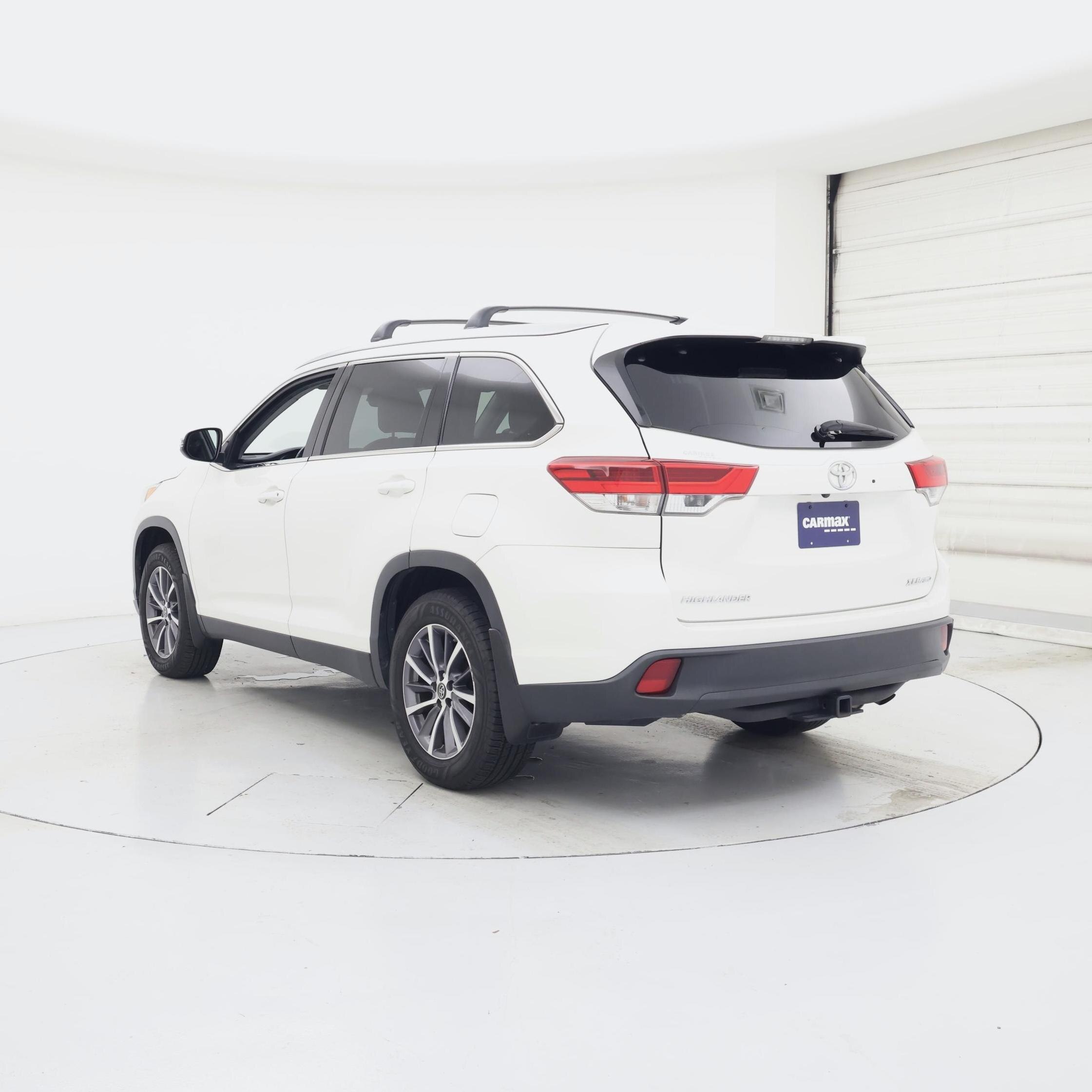 Thumbnail: 2019 Toyota Highlander - 2