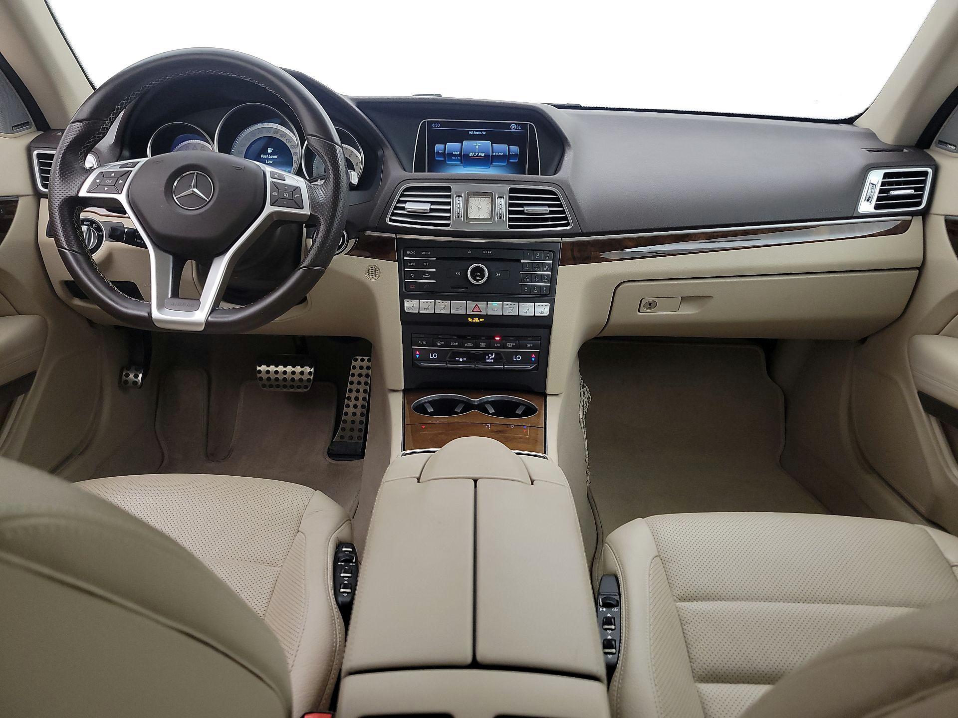 Thumbnail: 2016 Mercedes-Benz E-Class - 9