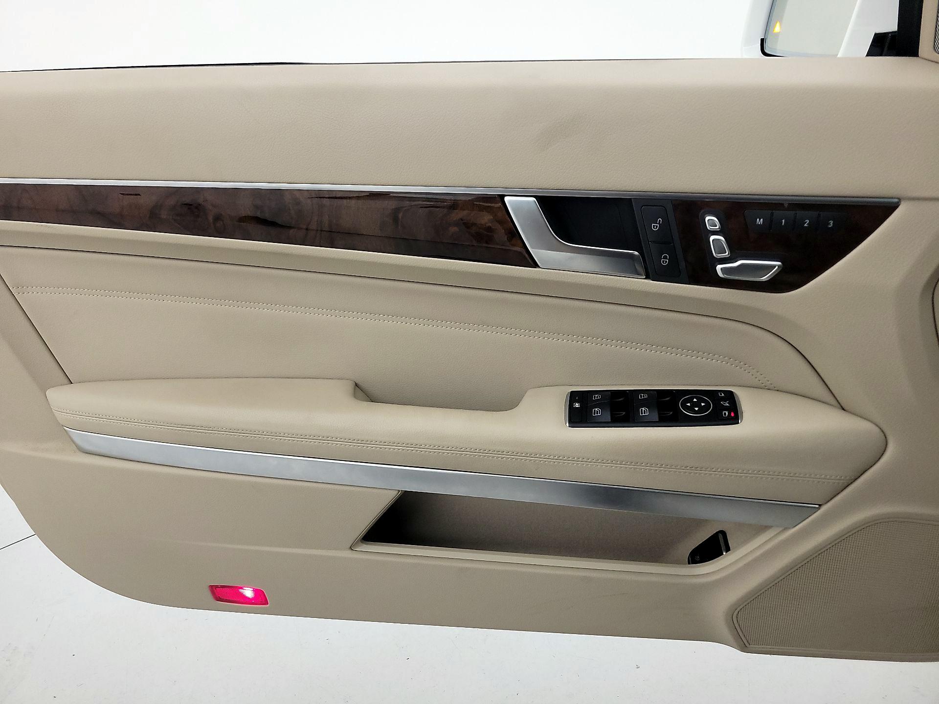 Thumbnail: 2016 Mercedes-Benz E-Class - 12