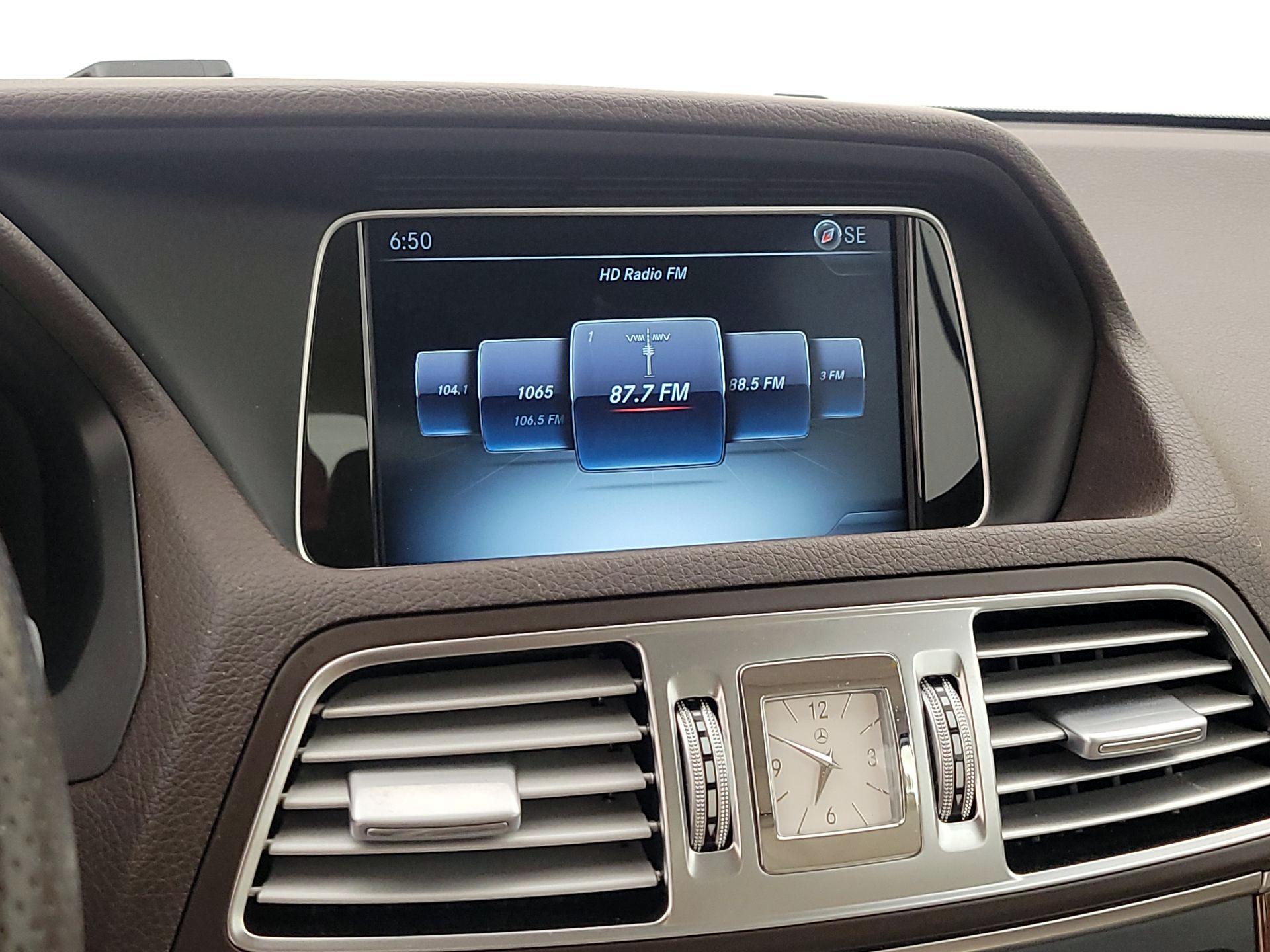 Thumbnail: 2016 Mercedes-Benz E-Class - 15