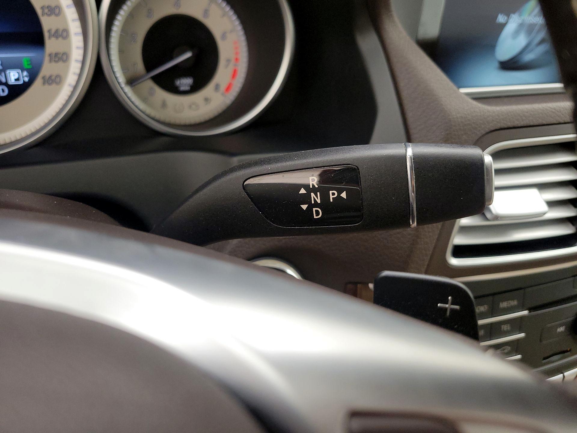 Thumbnail: 2016 Mercedes-Benz E-Class - 17