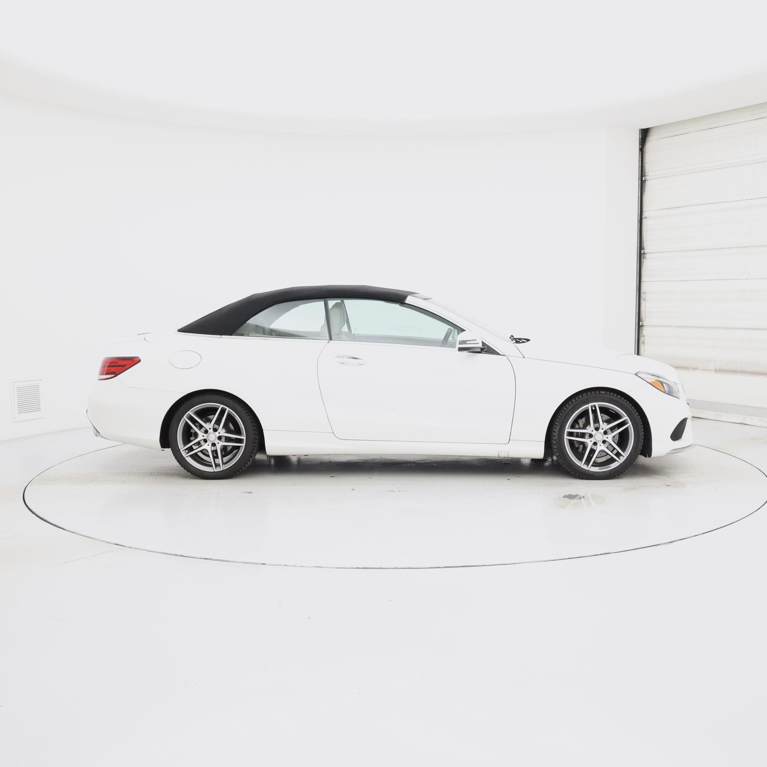 Thumbnail: 2016 Mercedes-Benz E-Class - 7