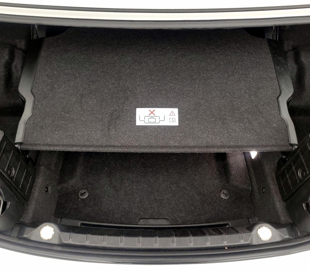 Trunk/Cargo (Seats Up)