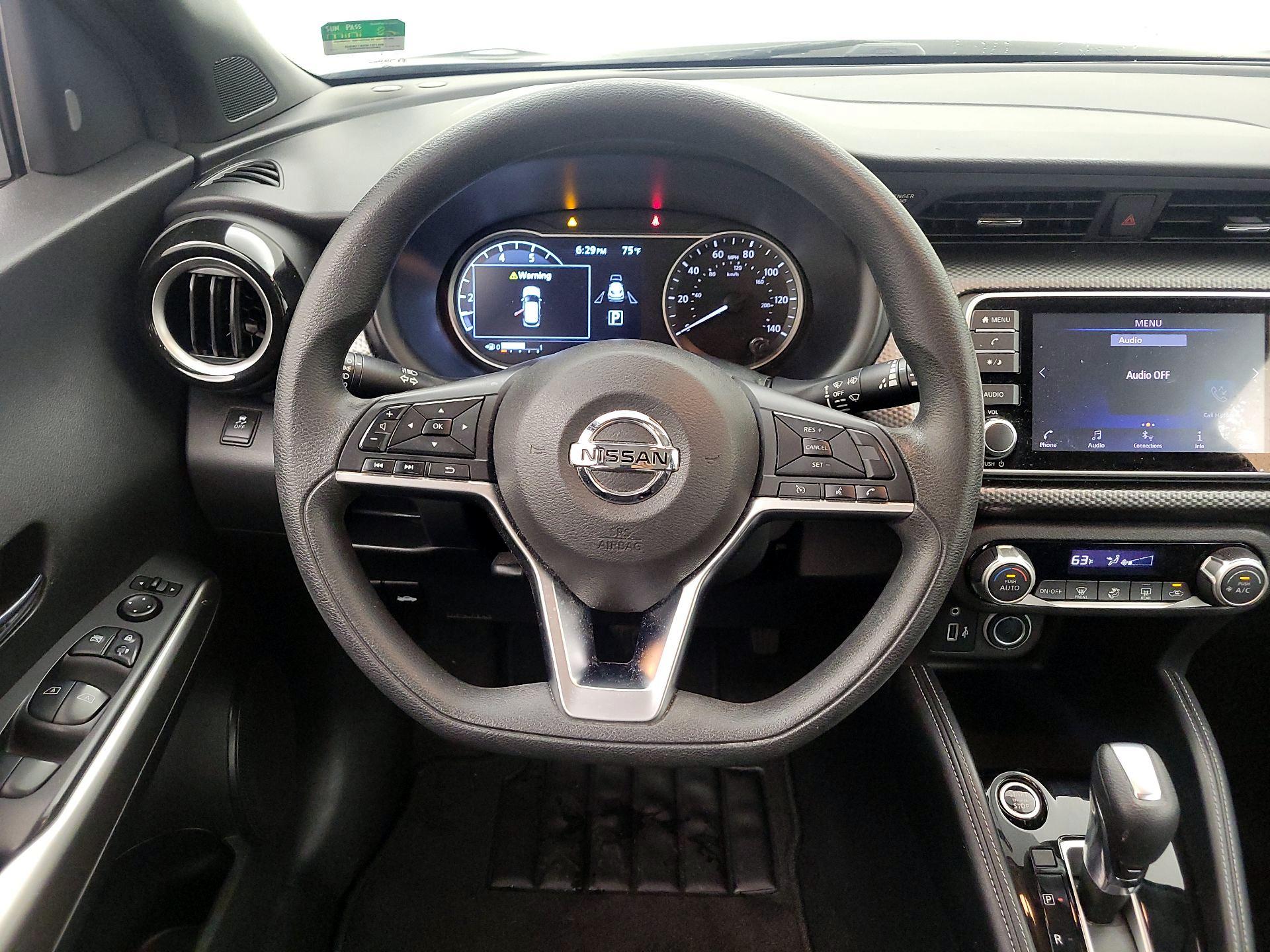 Thumbnail: 2019 Nissan Kicks - 10