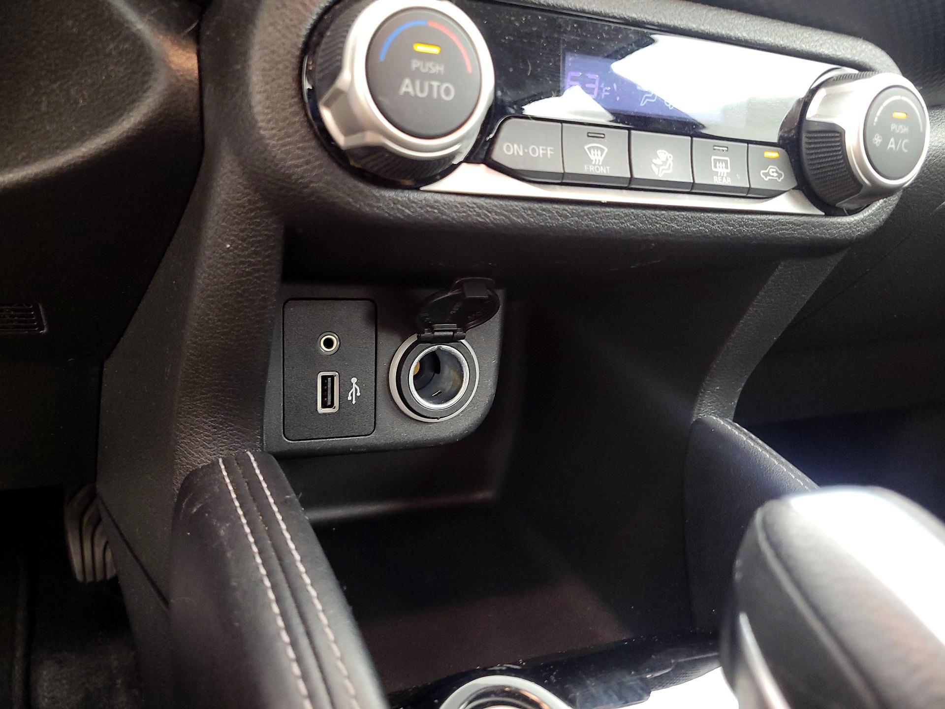 Thumbnail: 2019 Nissan Kicks - 16