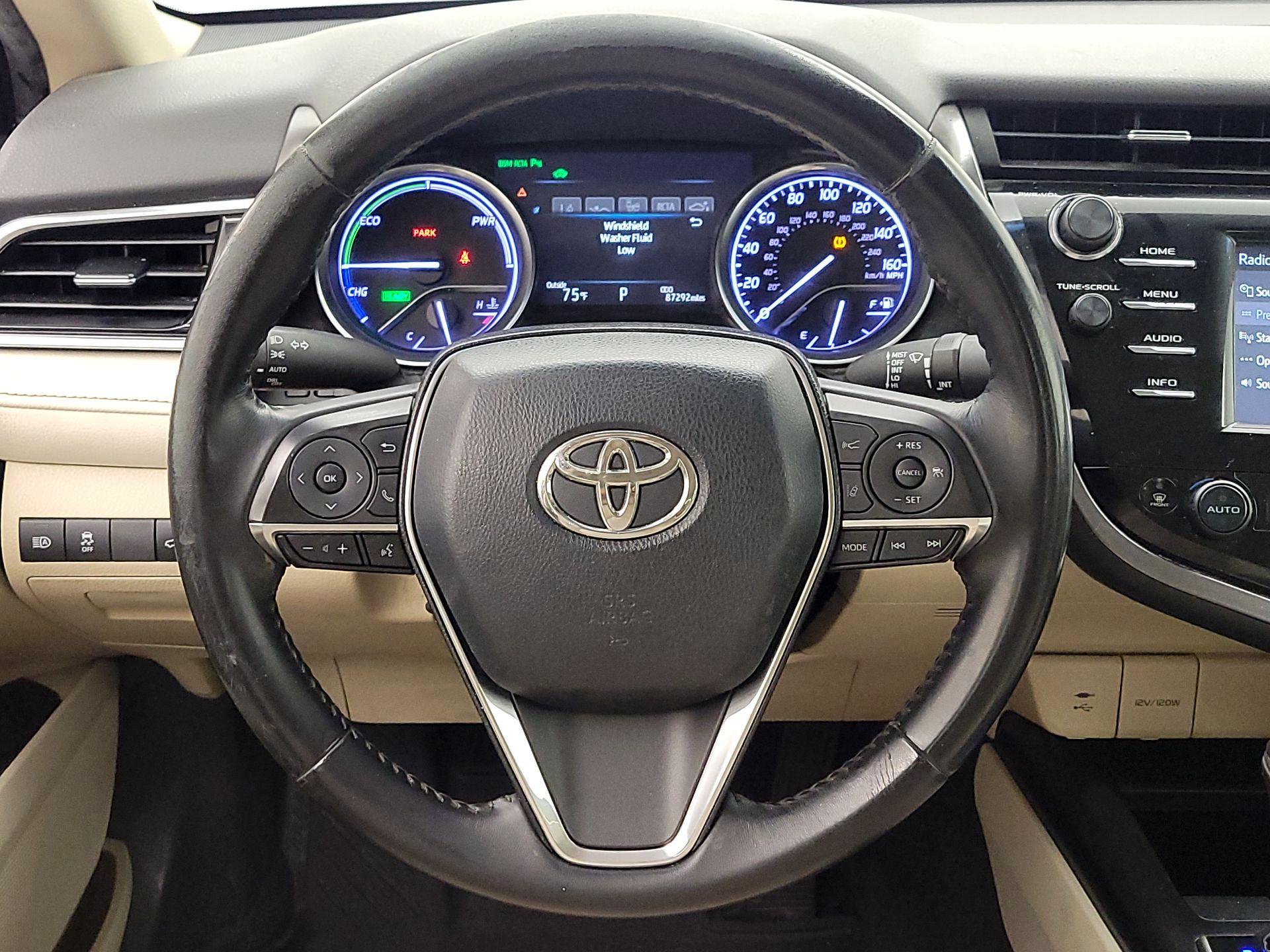 Thumbnail: 2018 Toyota Camry - 10
