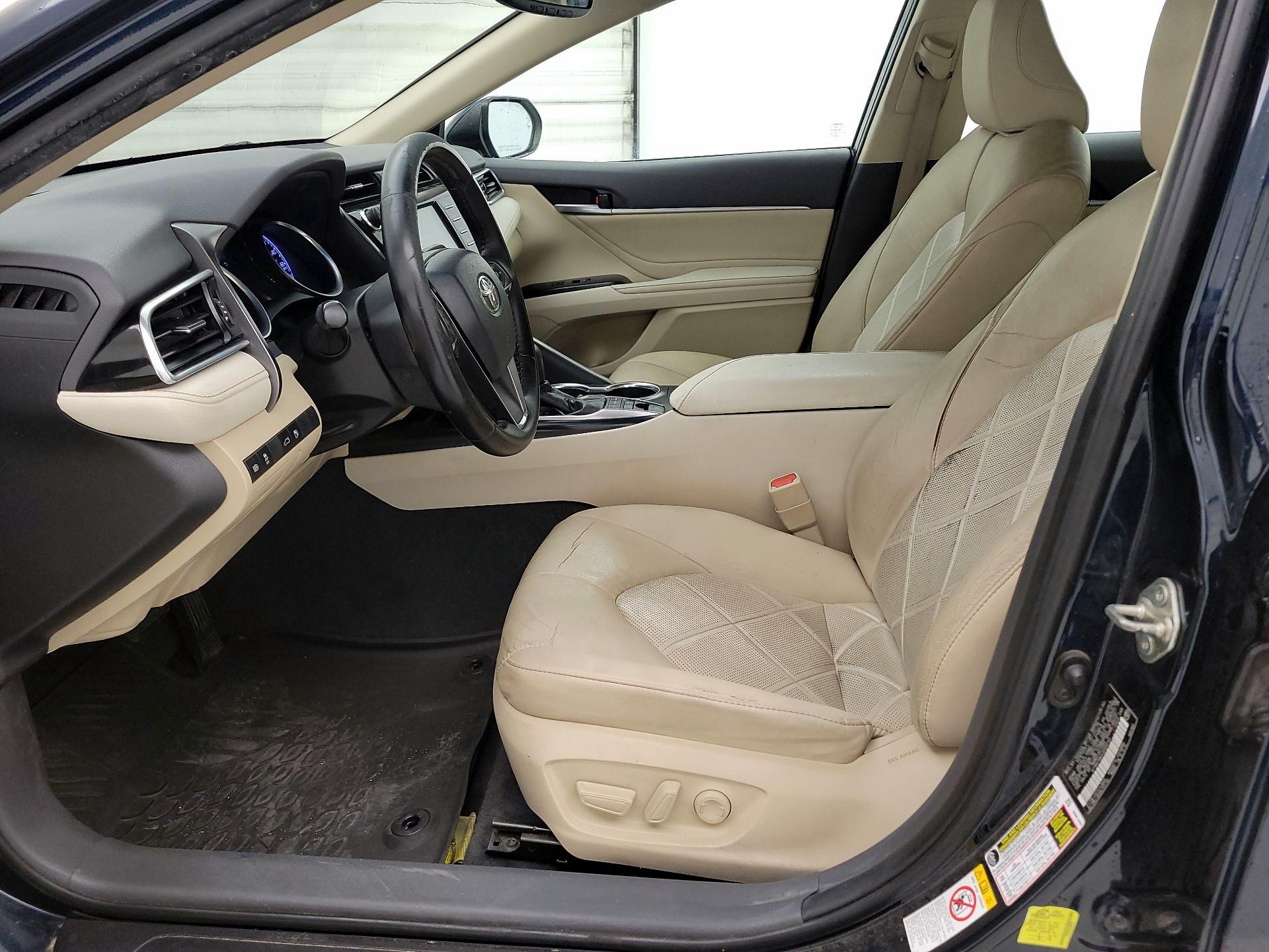Thumbnail: 2018 Toyota Camry - 11