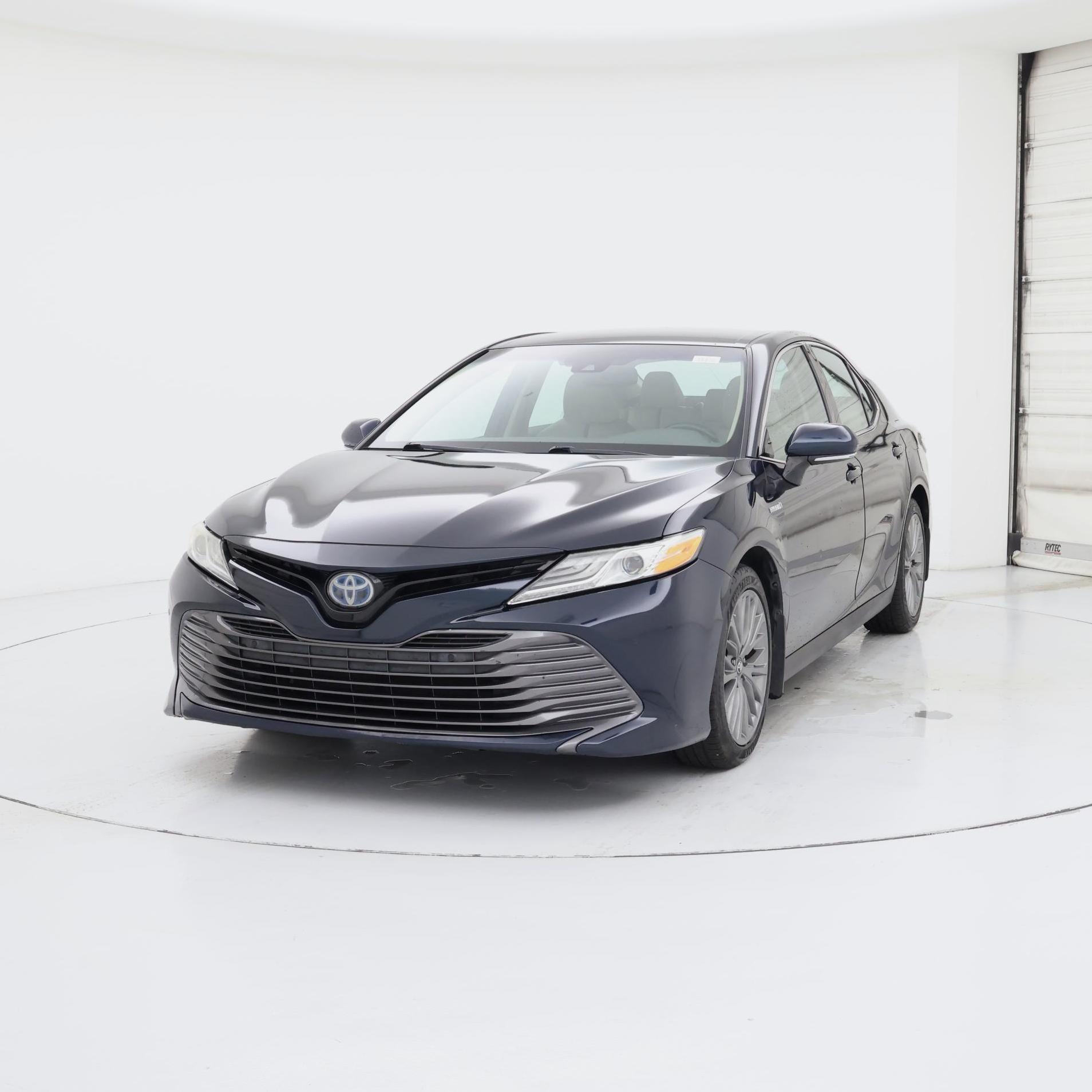 Thumbnail: 2018 Toyota Camry - 4