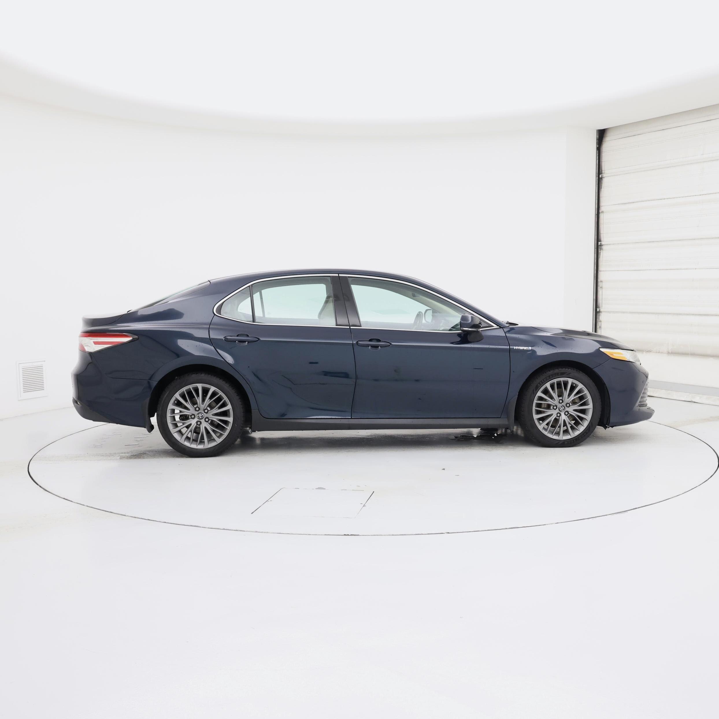 Thumbnail: 2018 Toyota Camry - 7