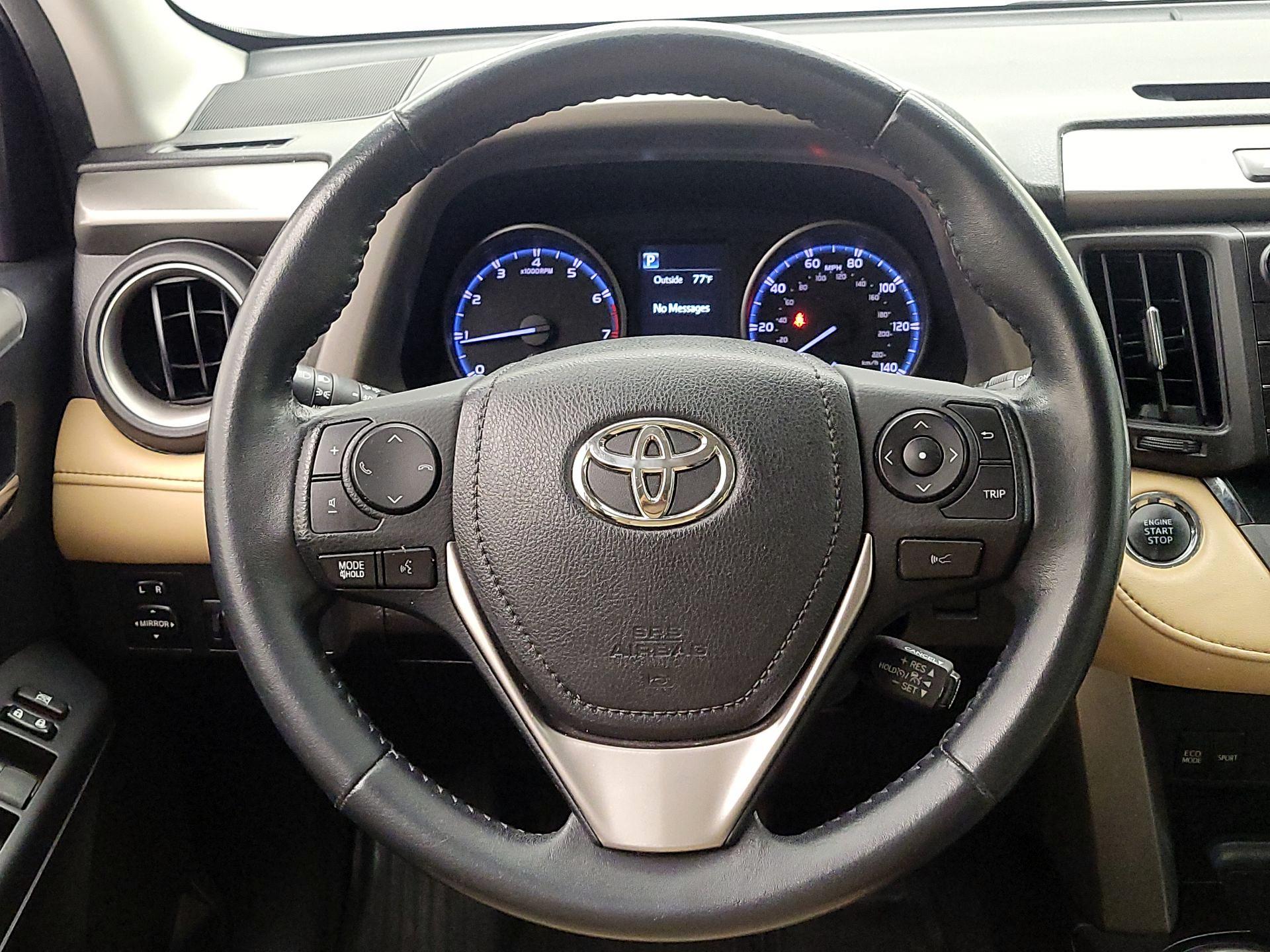 Thumbnail: 2018 Toyota RAV4 - 10