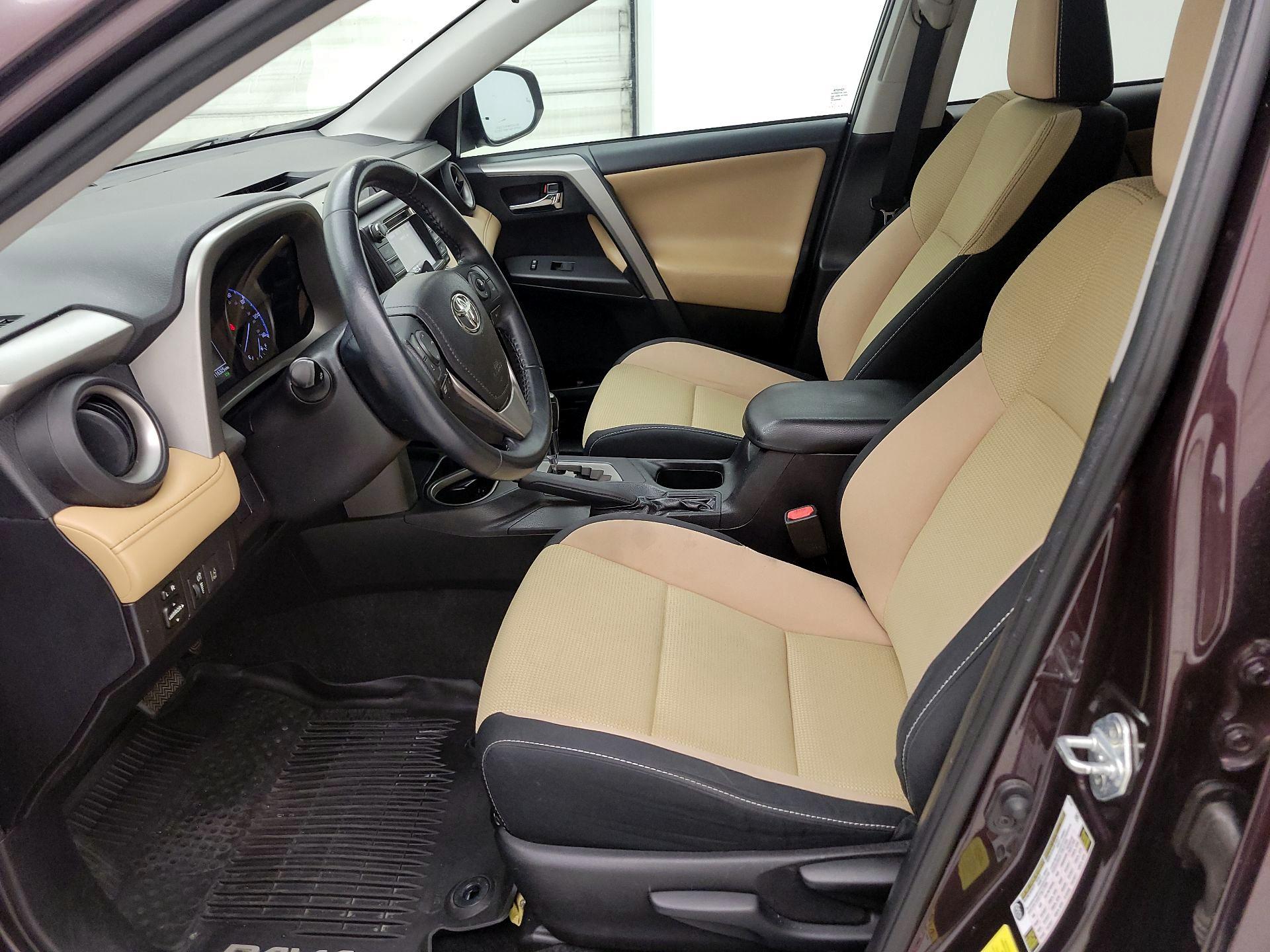 Thumbnail: 2018 Toyota RAV4 - 11