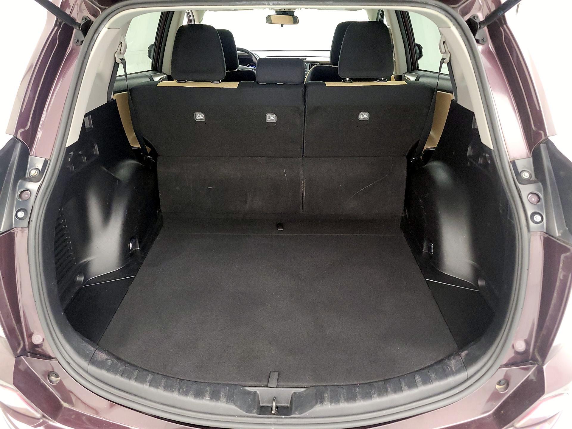 Thumbnail: 2018 Toyota RAV4 - 20