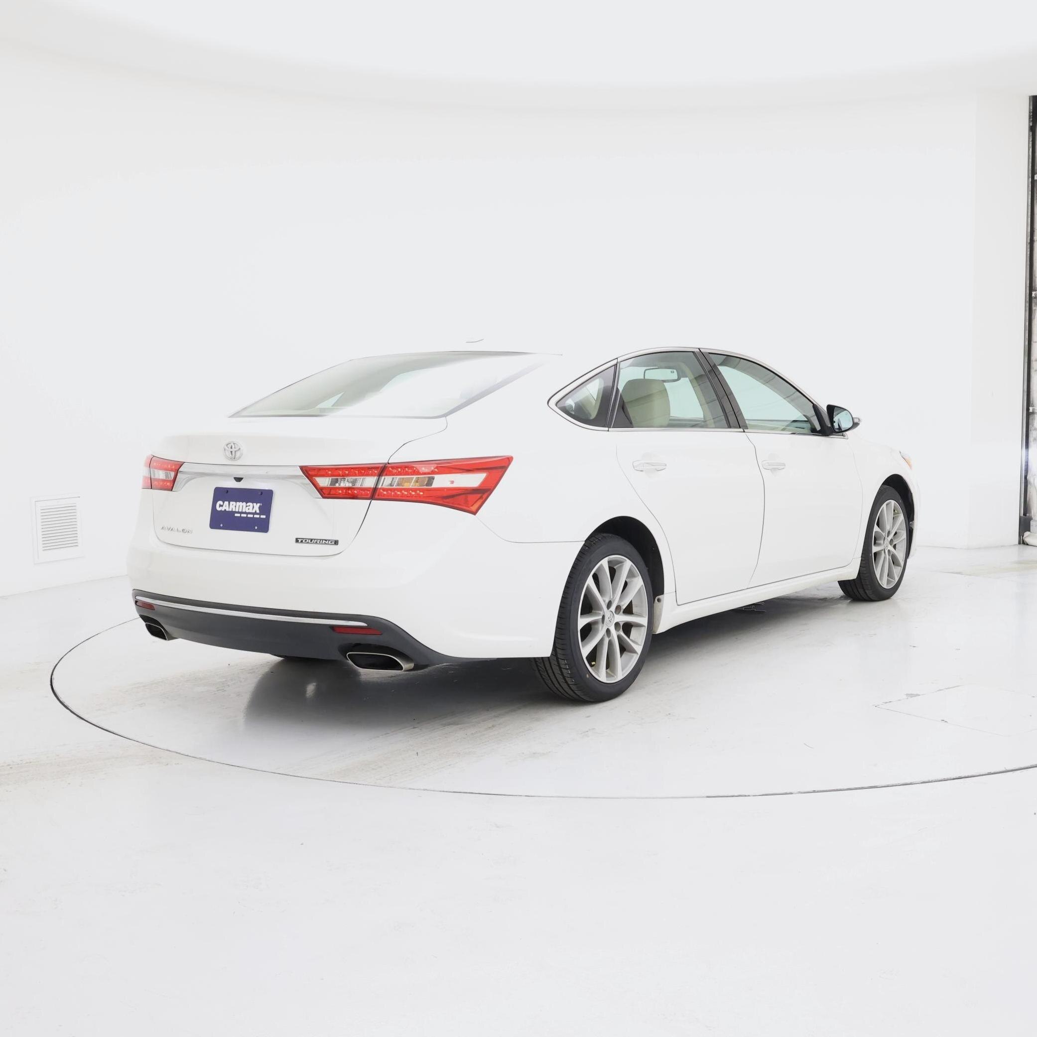 Thumbnail: 2017 Toyota Avalon - 8