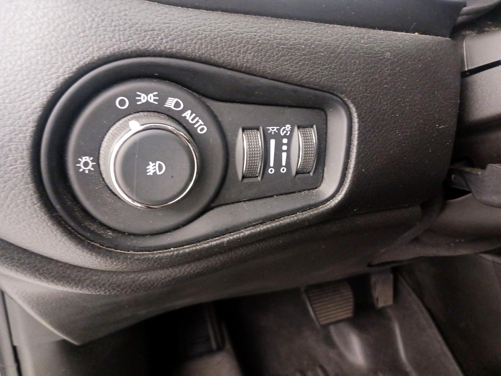 Thumbnail: 2021 Jeep Renegade - 13