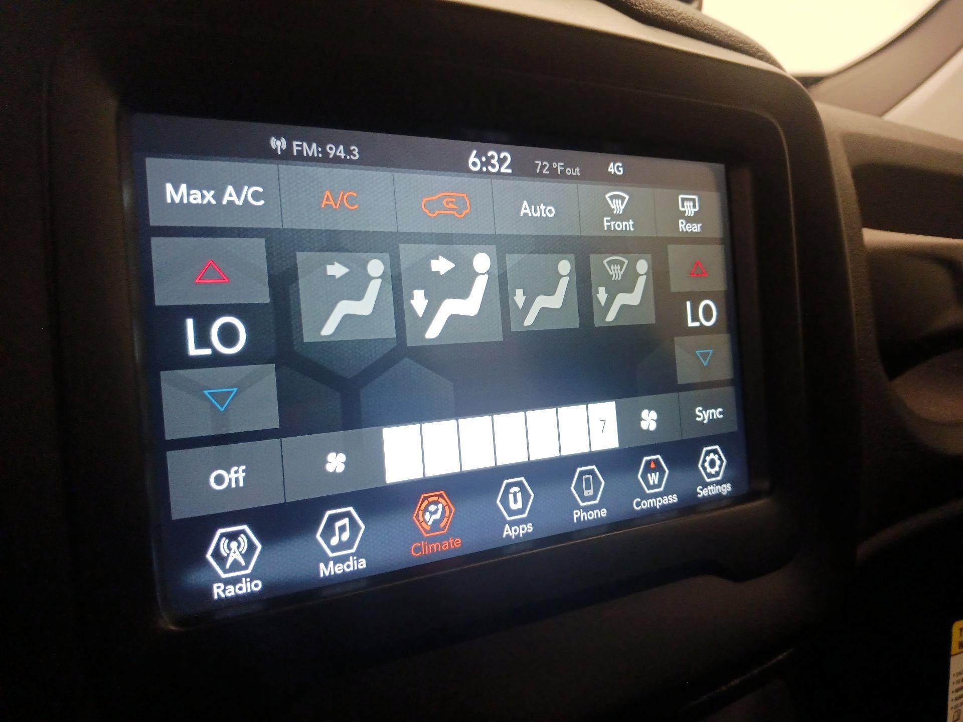 Thumbnail: 2021 Jeep Renegade - 16