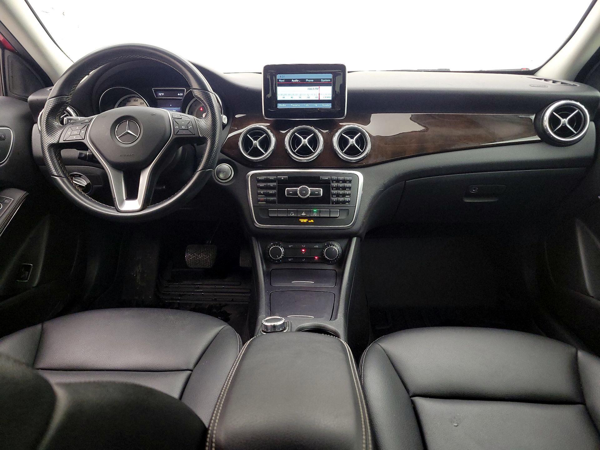 Thumbnail: 2015 Mercedes-Benz GLA - 9