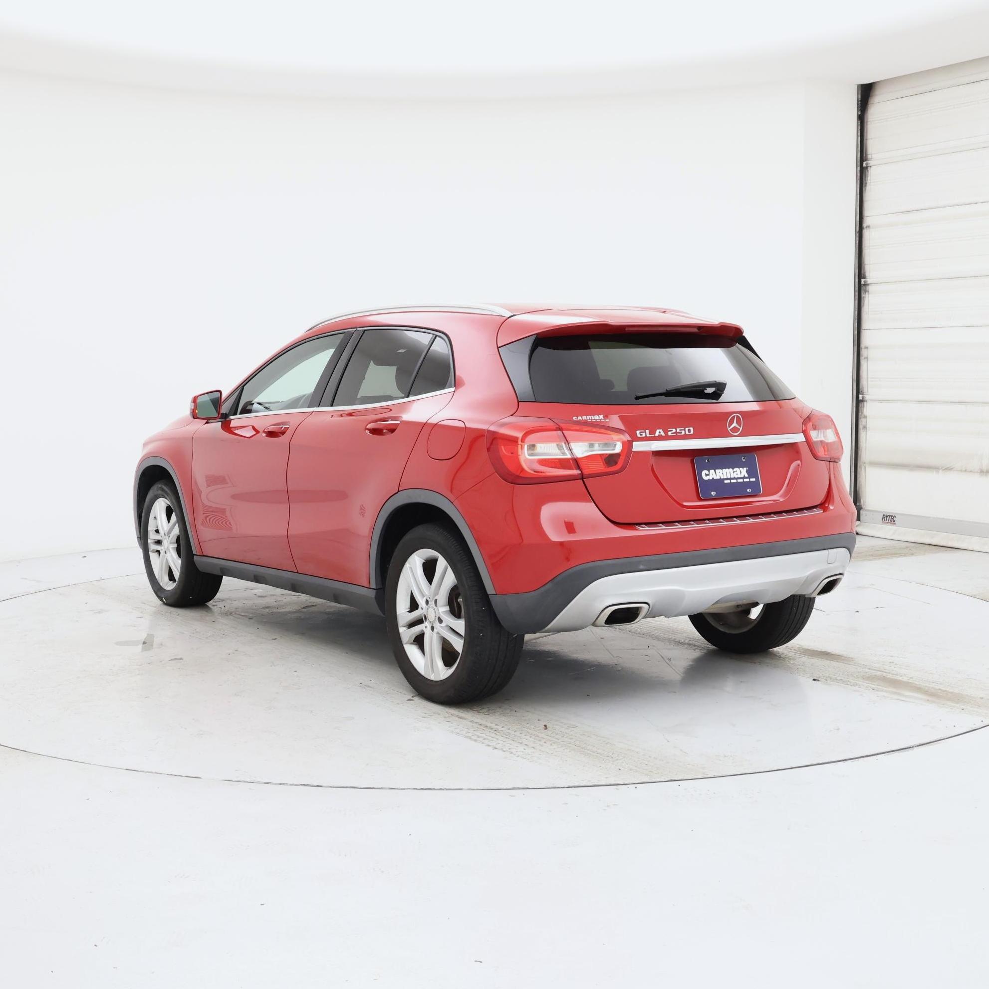 Thumbnail: 2015 Mercedes-Benz GLA - 2