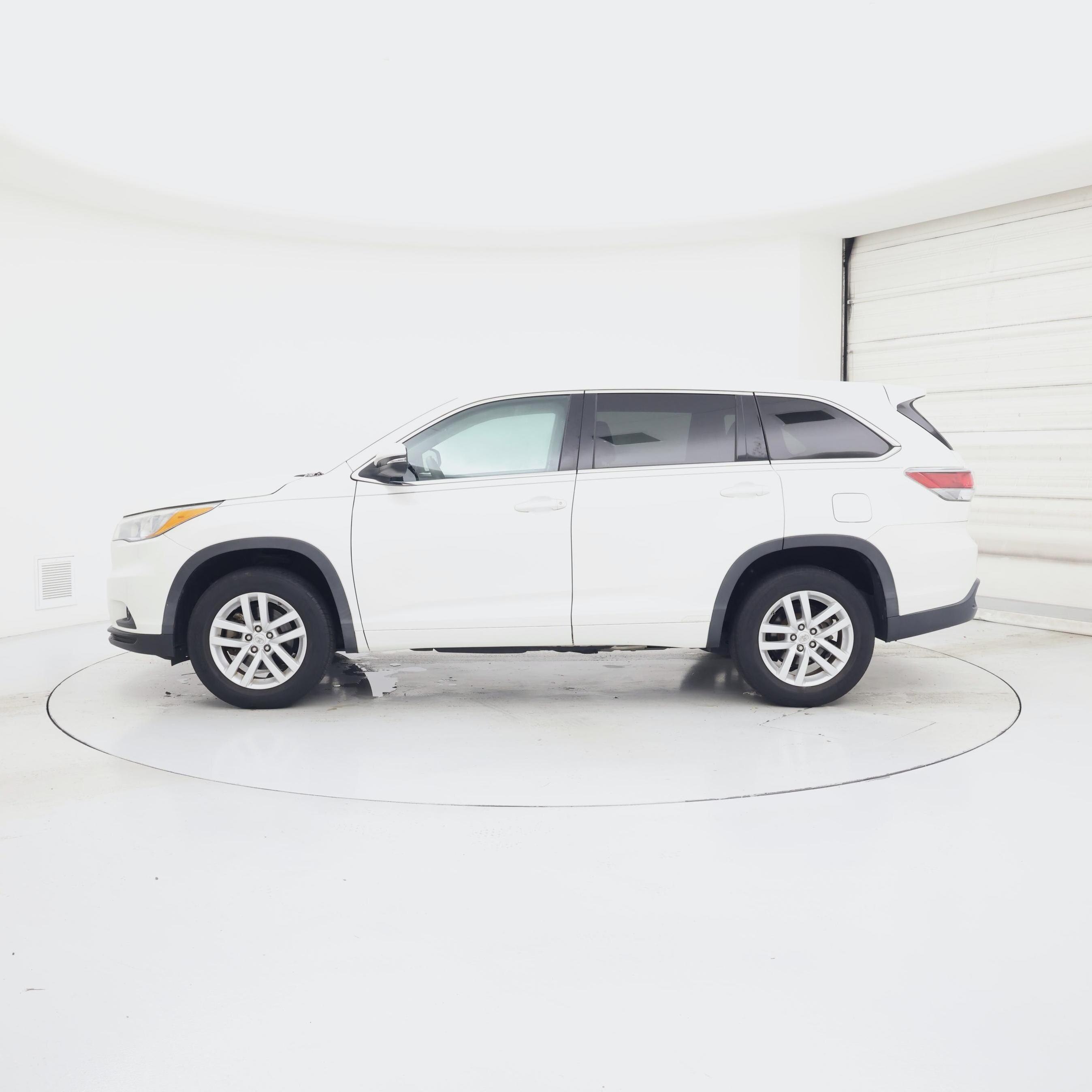 Thumbnail: 2015 Toyota Highlander - 3