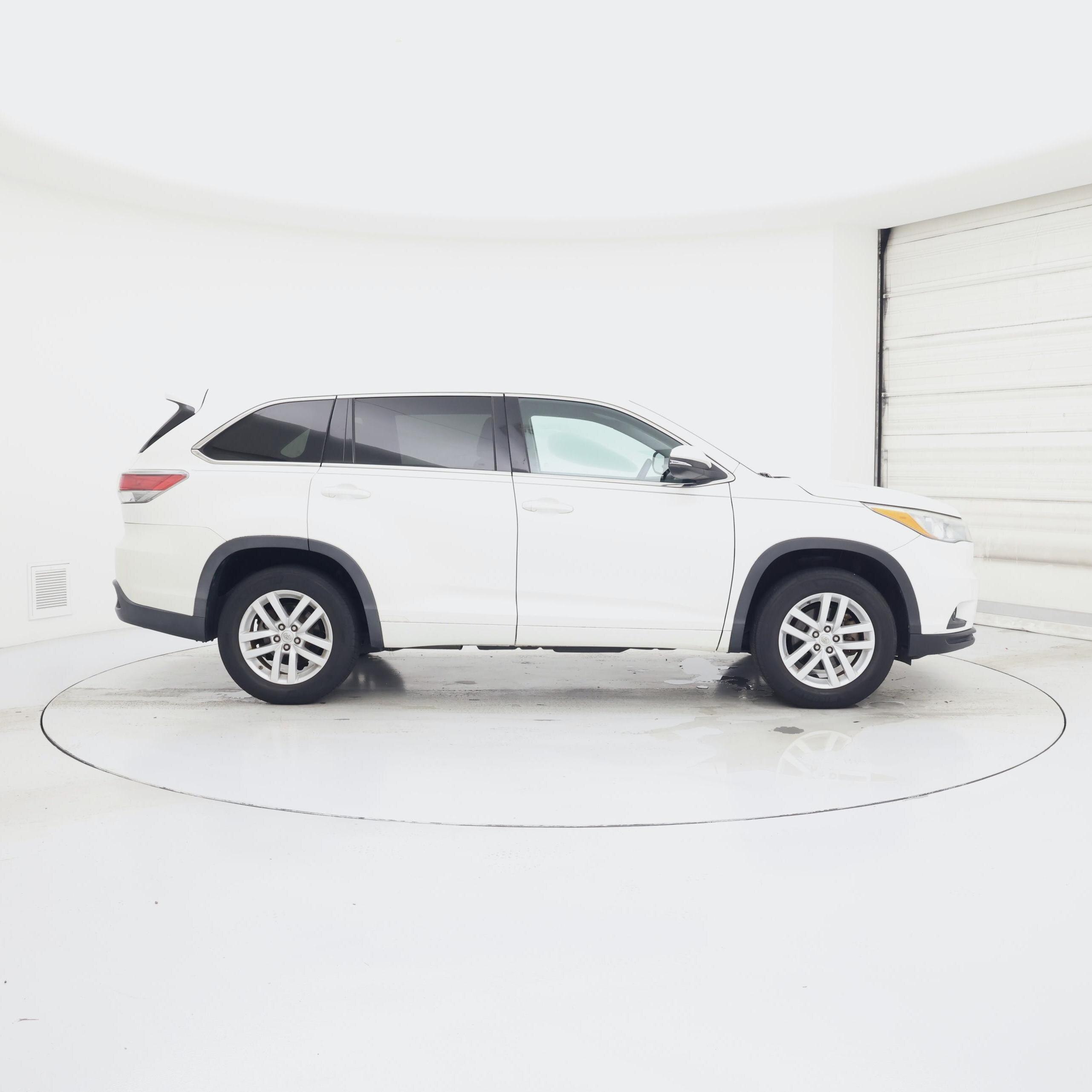 Thumbnail: 2015 Toyota Highlander - 7