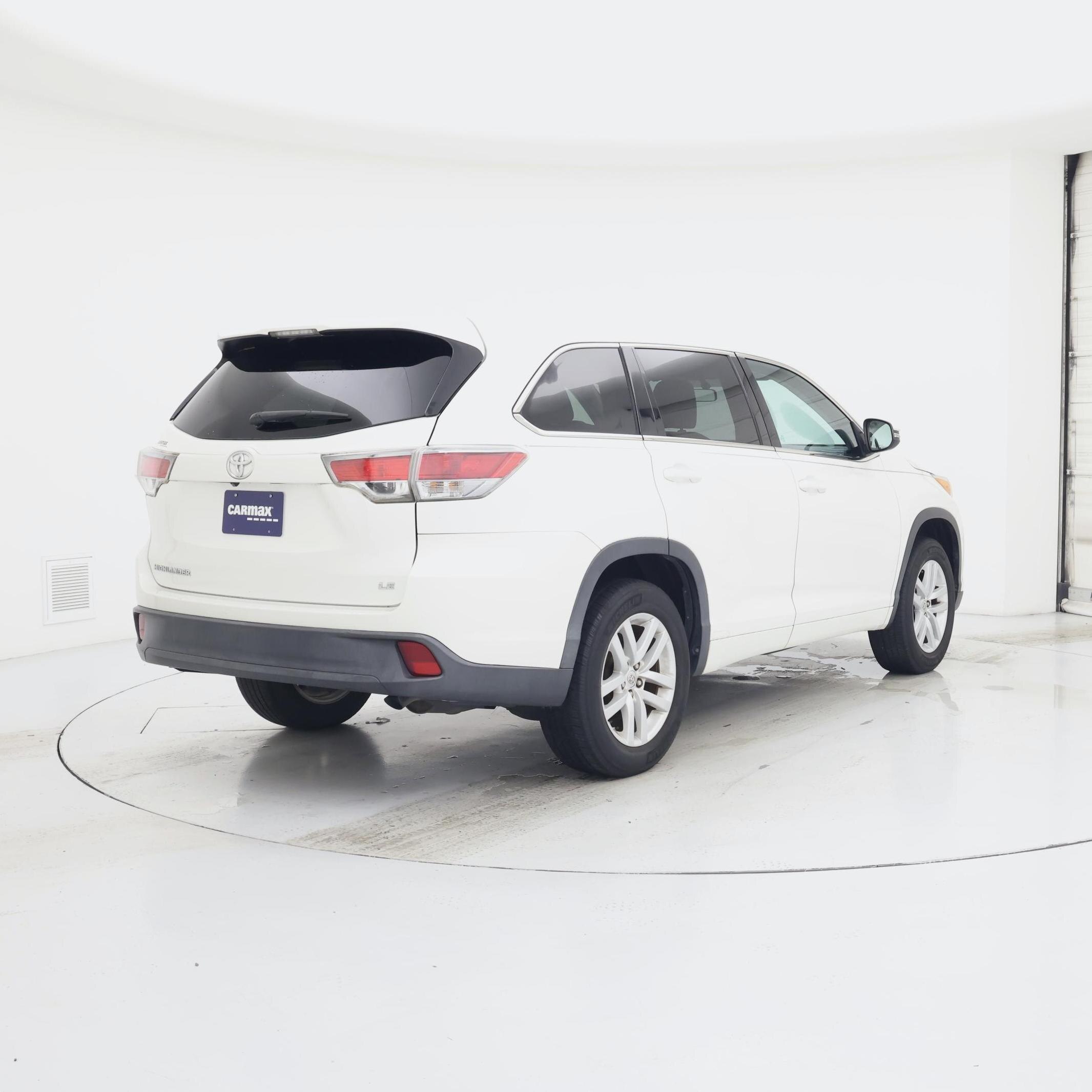 Thumbnail: 2015 Toyota Highlander - 8