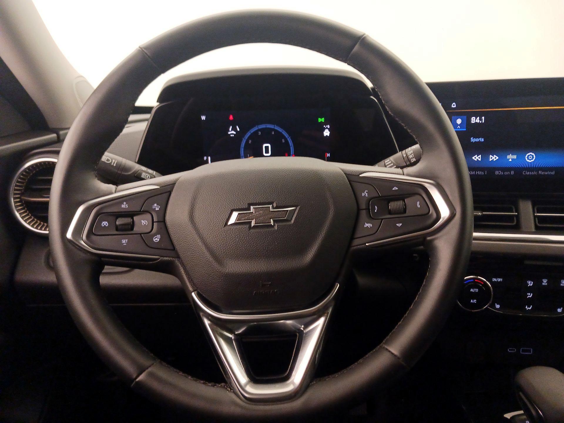 Thumbnail: 2025 Chevrolet Trax - 10