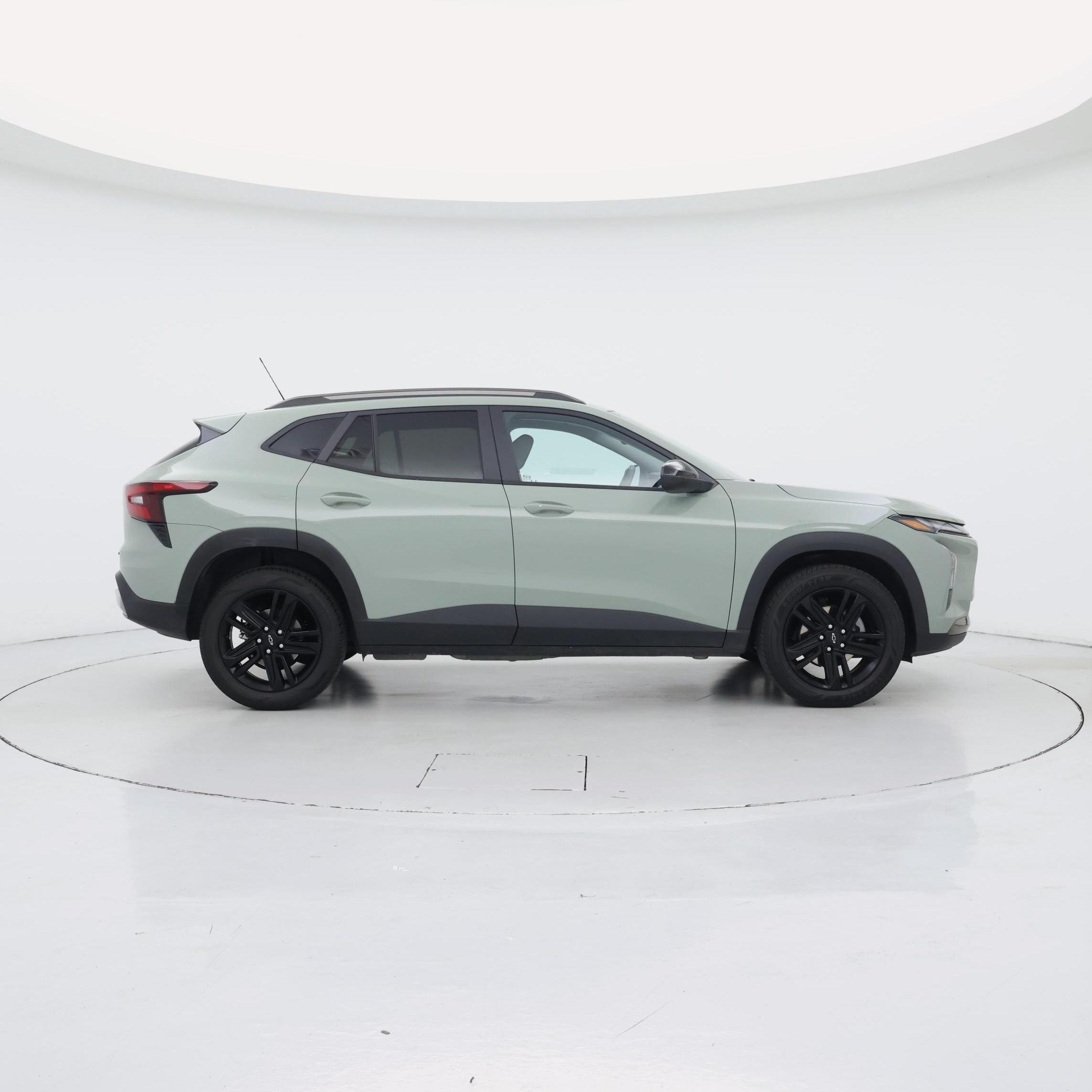 Thumbnail: 2025 Chevrolet Trax - 7