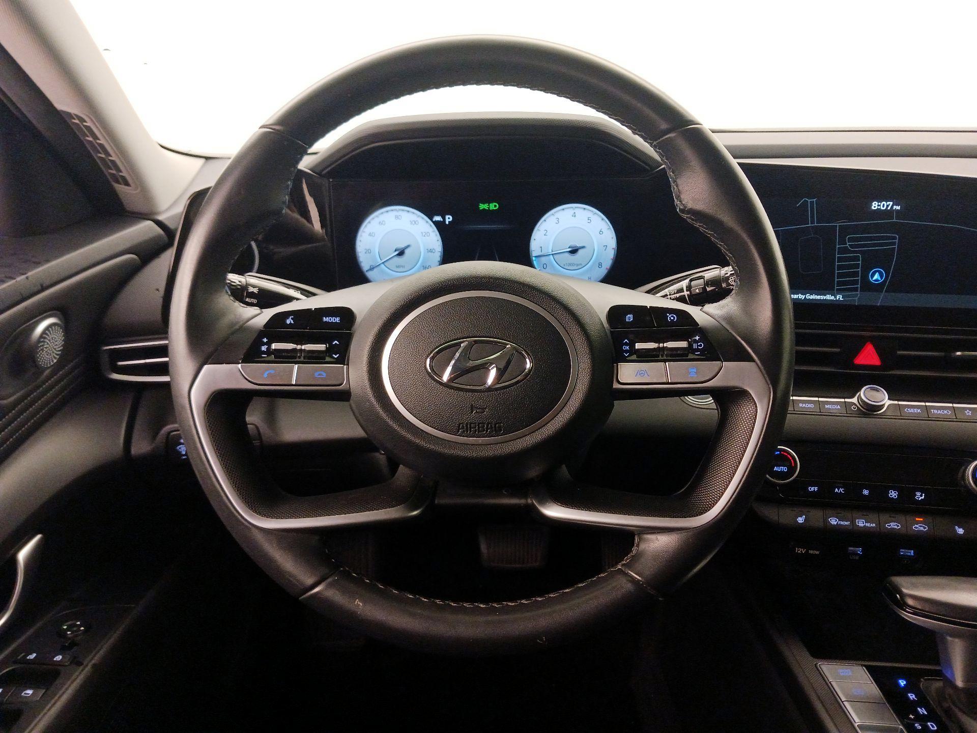 Thumbnail: 2023 Hyundai Elantra - 10