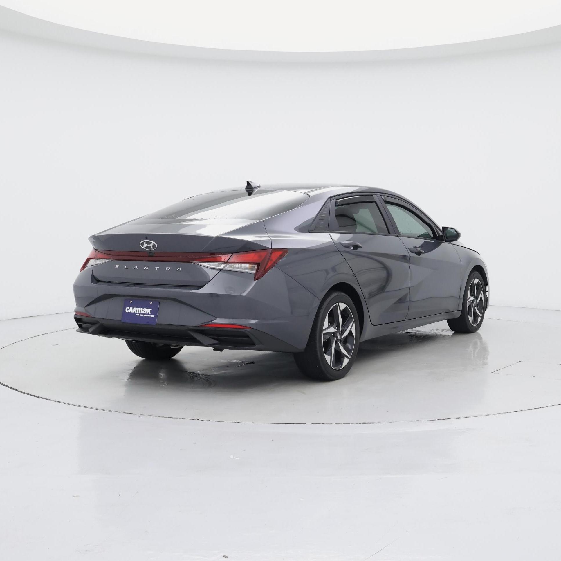 Thumbnail: 2023 Hyundai Elantra - 8