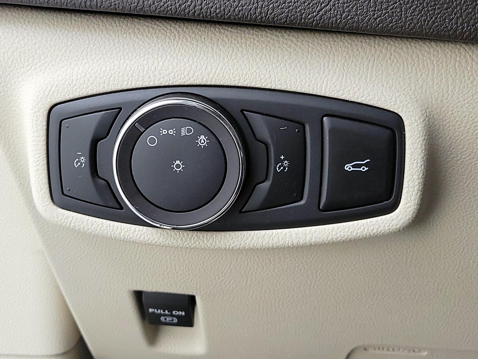 Thumbnail: 2019 Lincoln MKC - 13