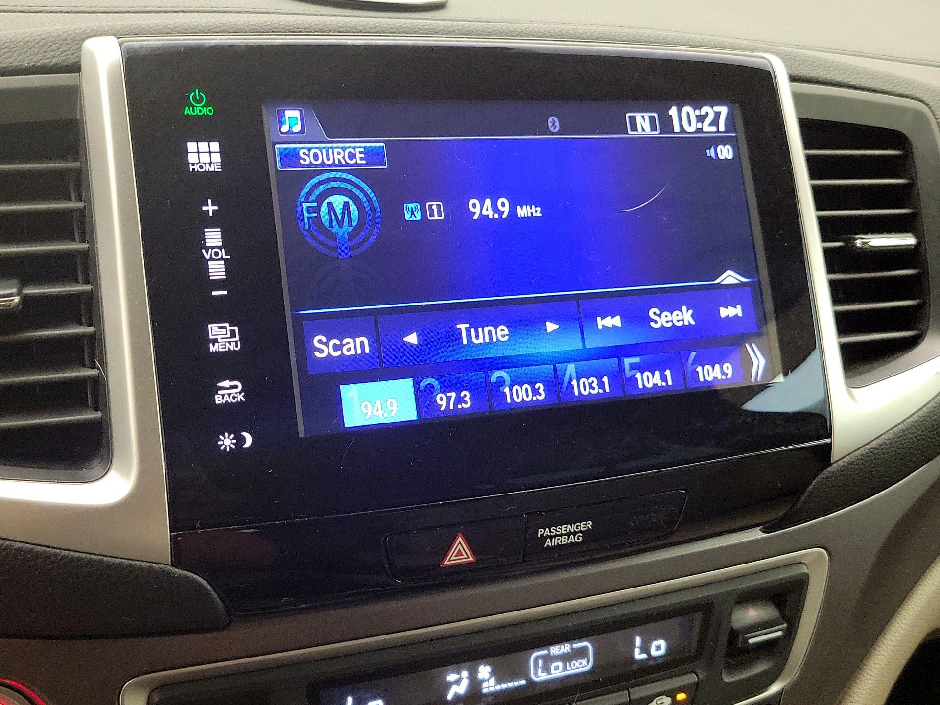 Thumbnail: 2016 Honda Pilot - 15