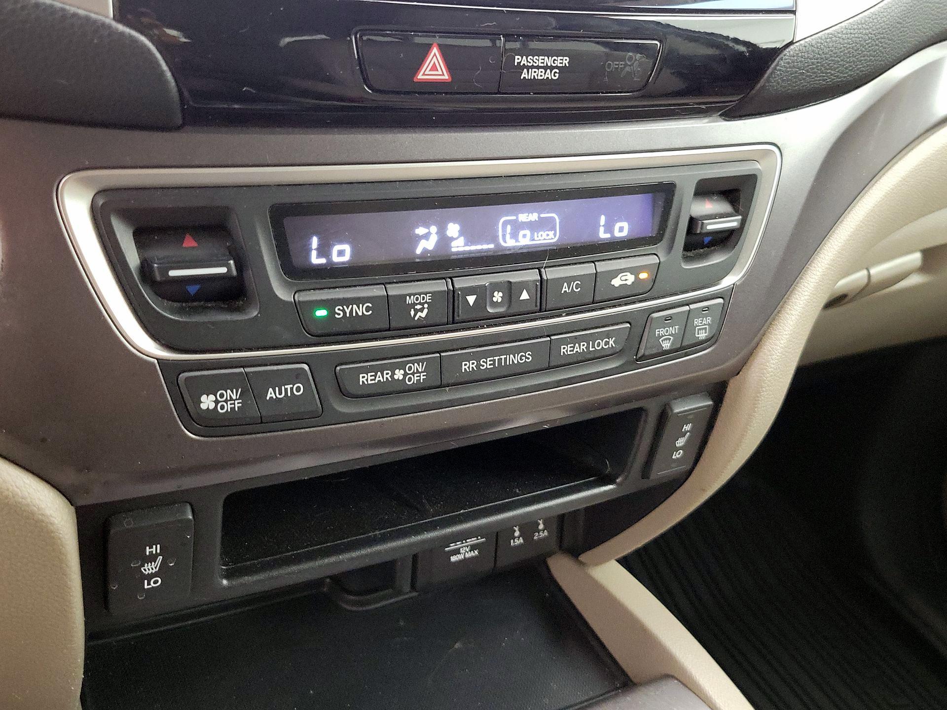 Thumbnail: 2016 Honda Pilot - 16