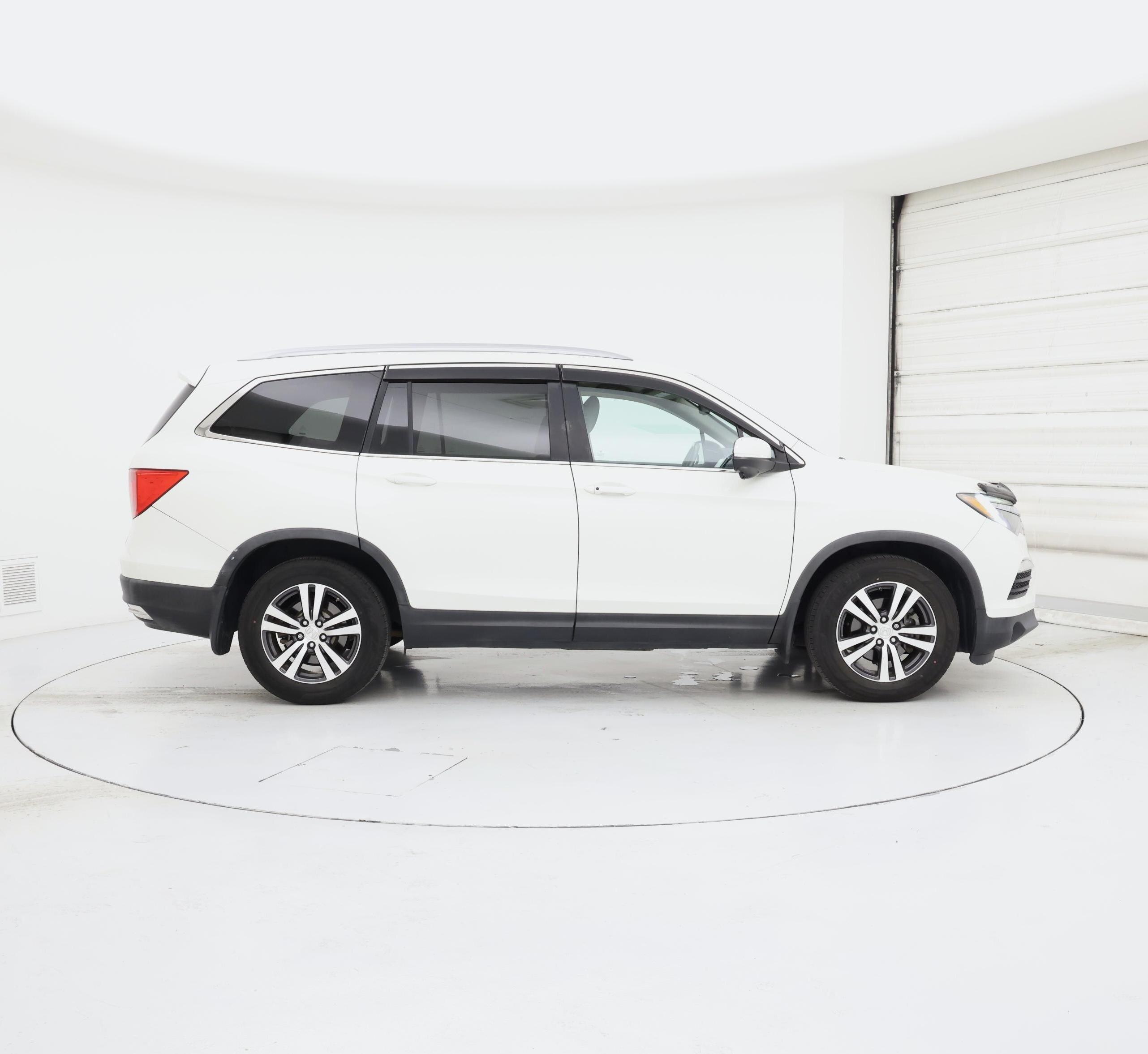 Thumbnail: 2016 Honda Pilot - 7