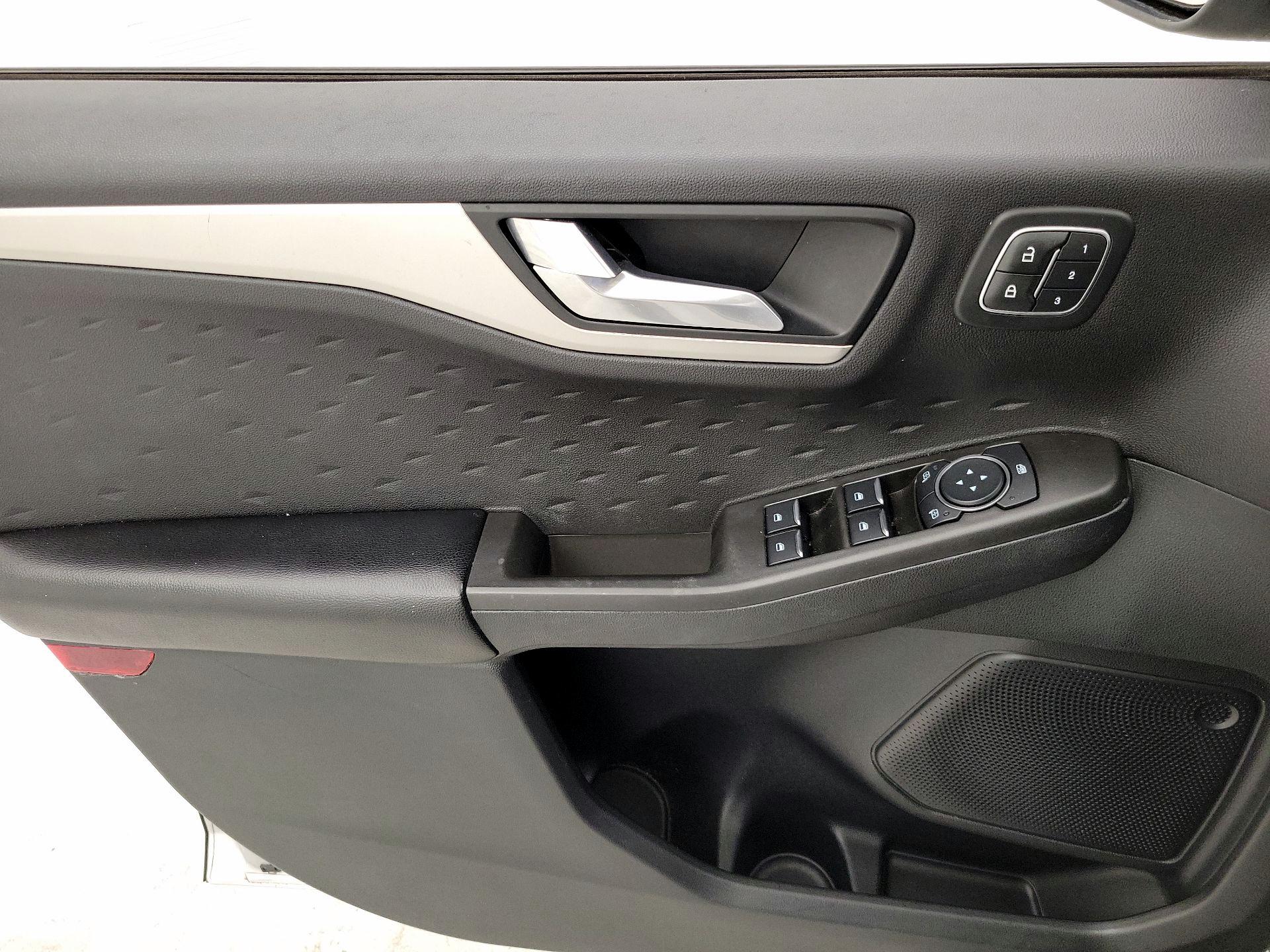 Thumbnail: 2020 Ford Escape - 12