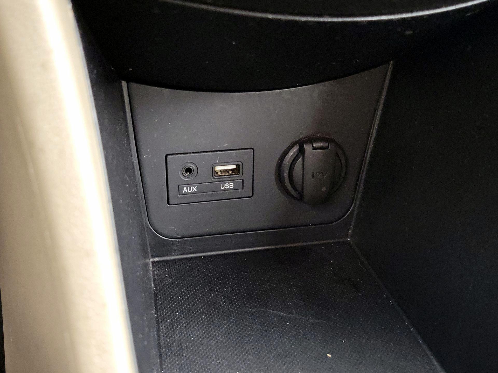 Thumbnail: 2015 Hyundai Accent - 17