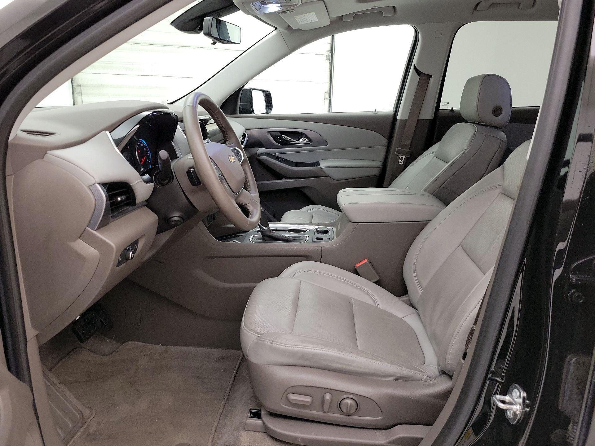 Thumbnail: 2018 Chevrolet Traverse - 11