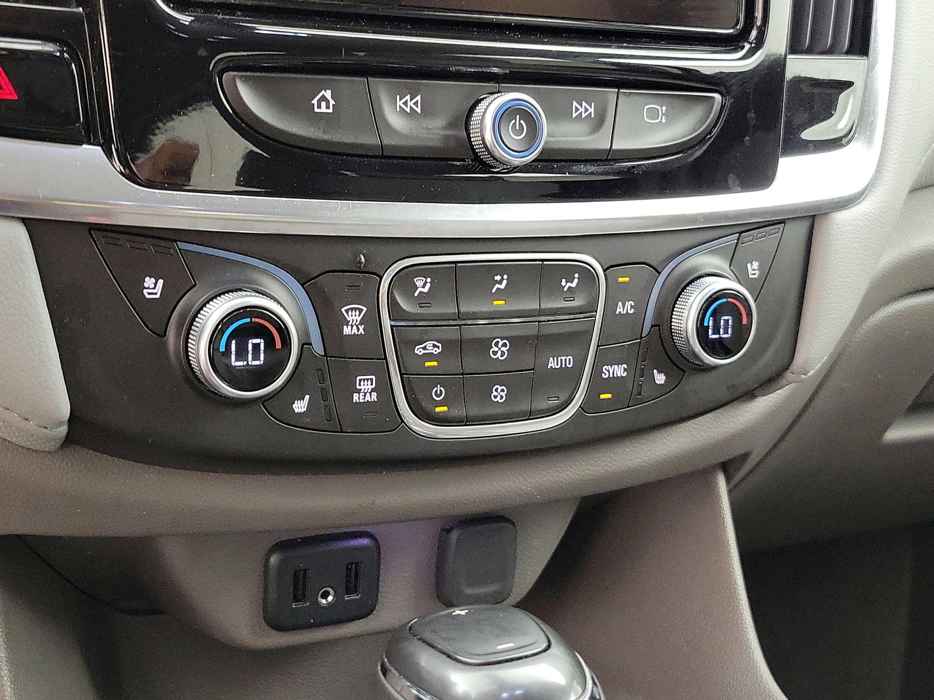 Thumbnail: 2018 Chevrolet Traverse - 16