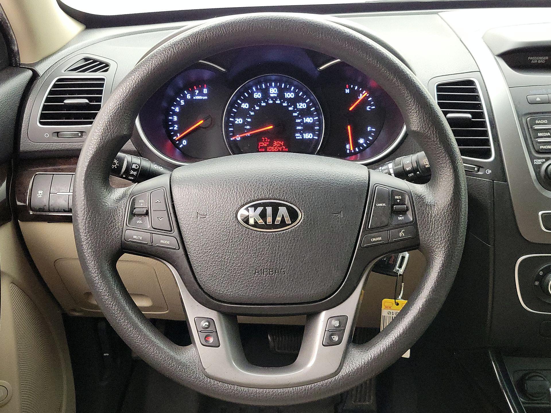 Thumbnail: 2015 Kia Sorento - 10