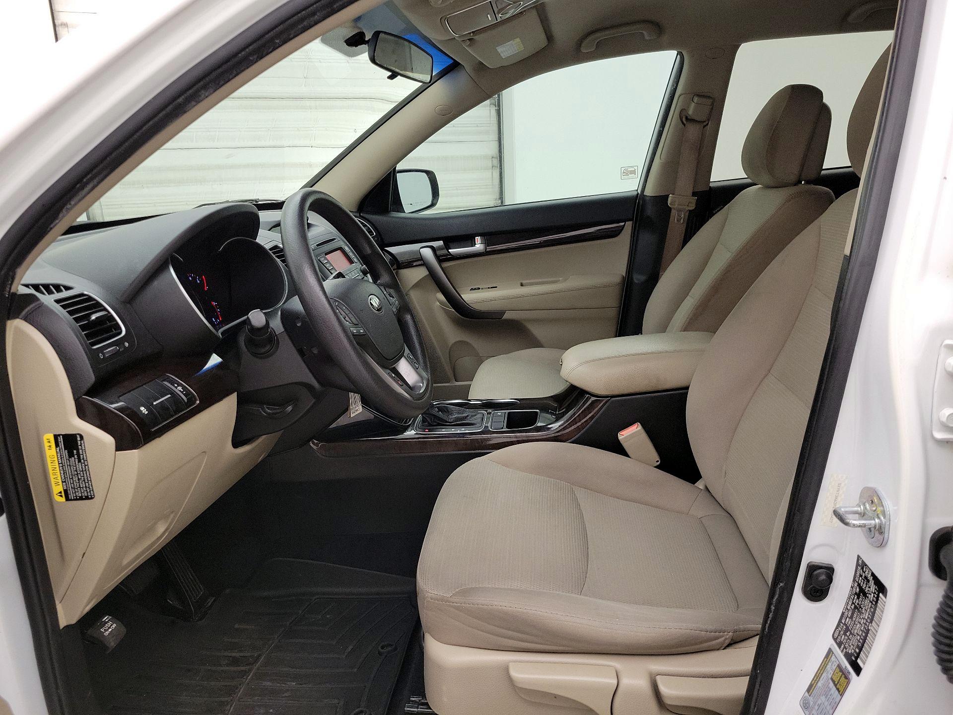 Thumbnail: 2015 Kia Sorento - 11