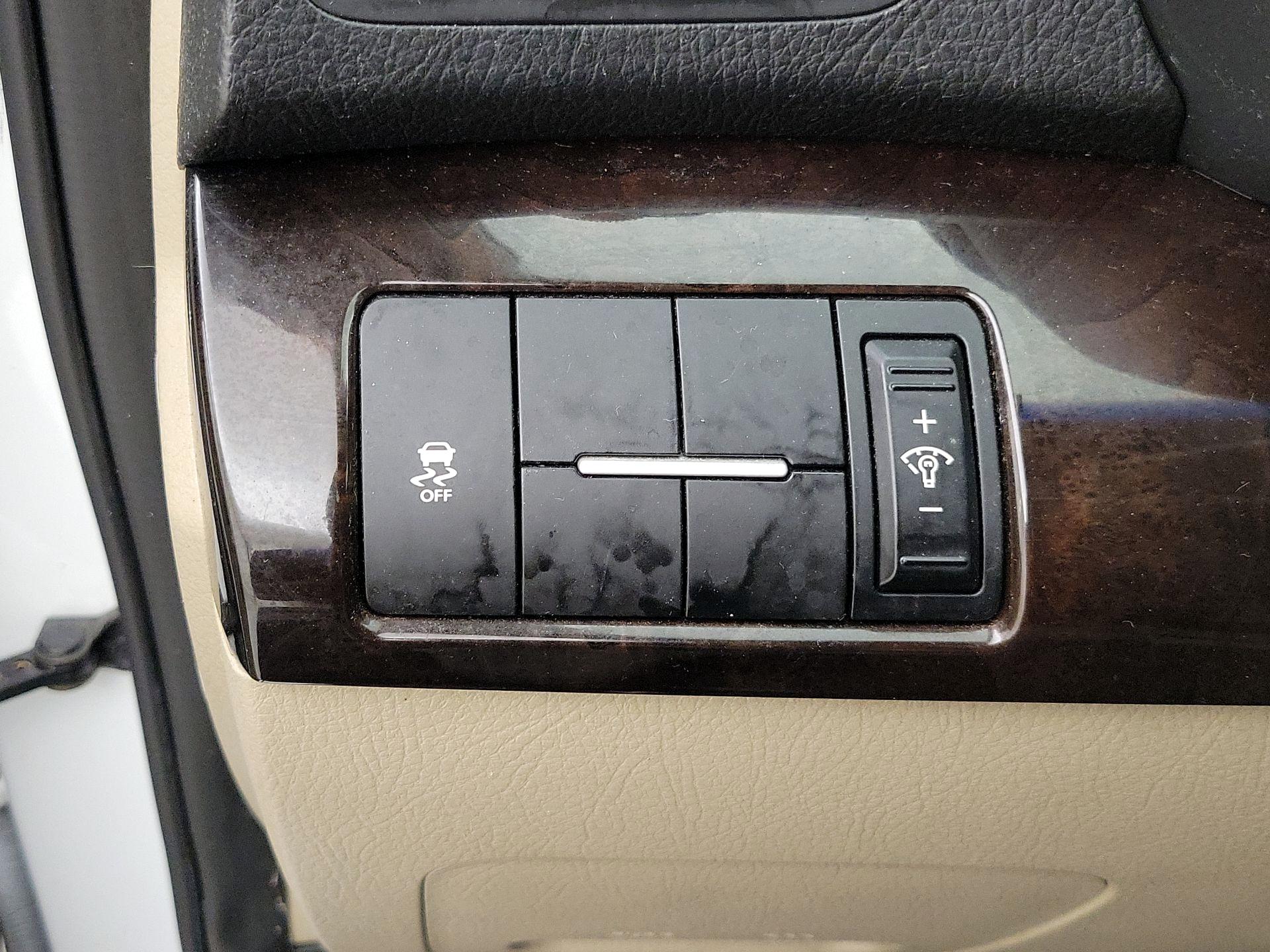 Thumbnail: 2015 Kia Sorento - 13