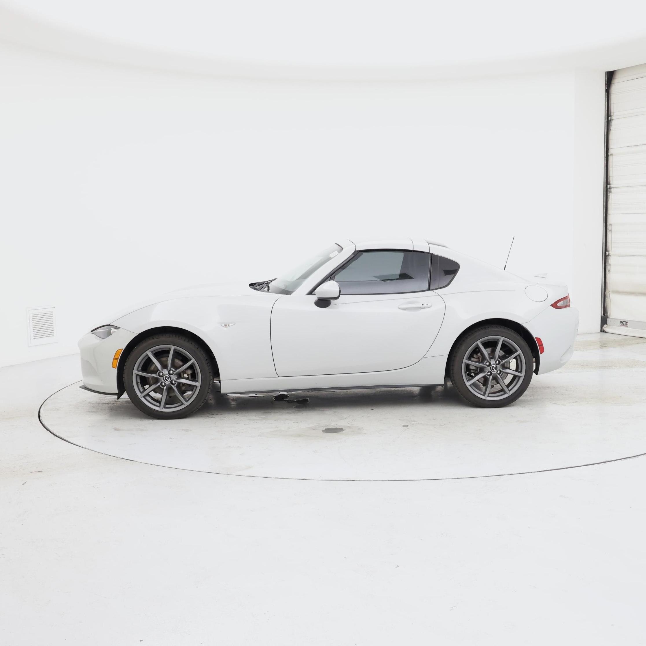 Thumbnail: 2017 Mazda MX-5 Miata - 3