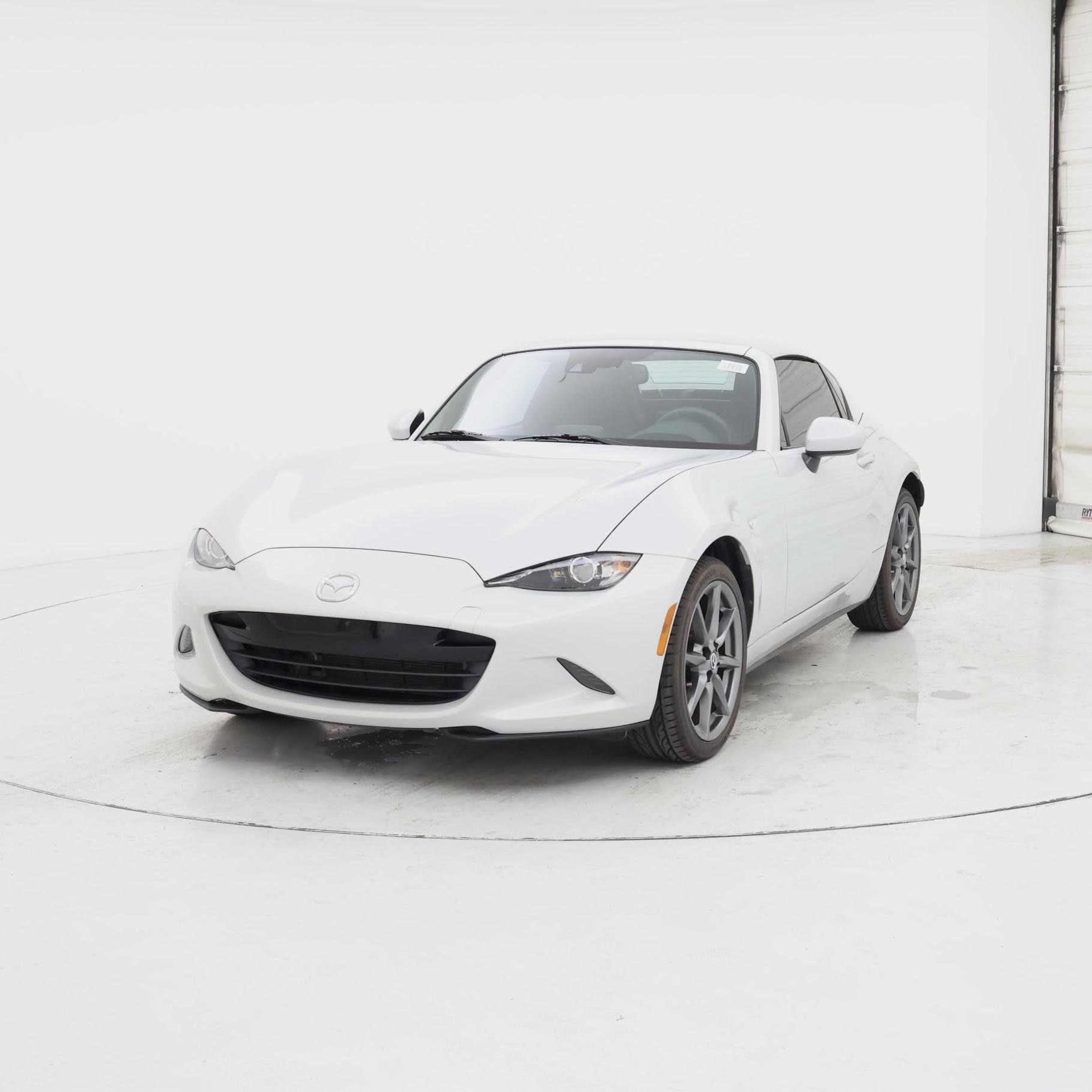 Thumbnail: 2017 Mazda MX-5 Miata - 4
