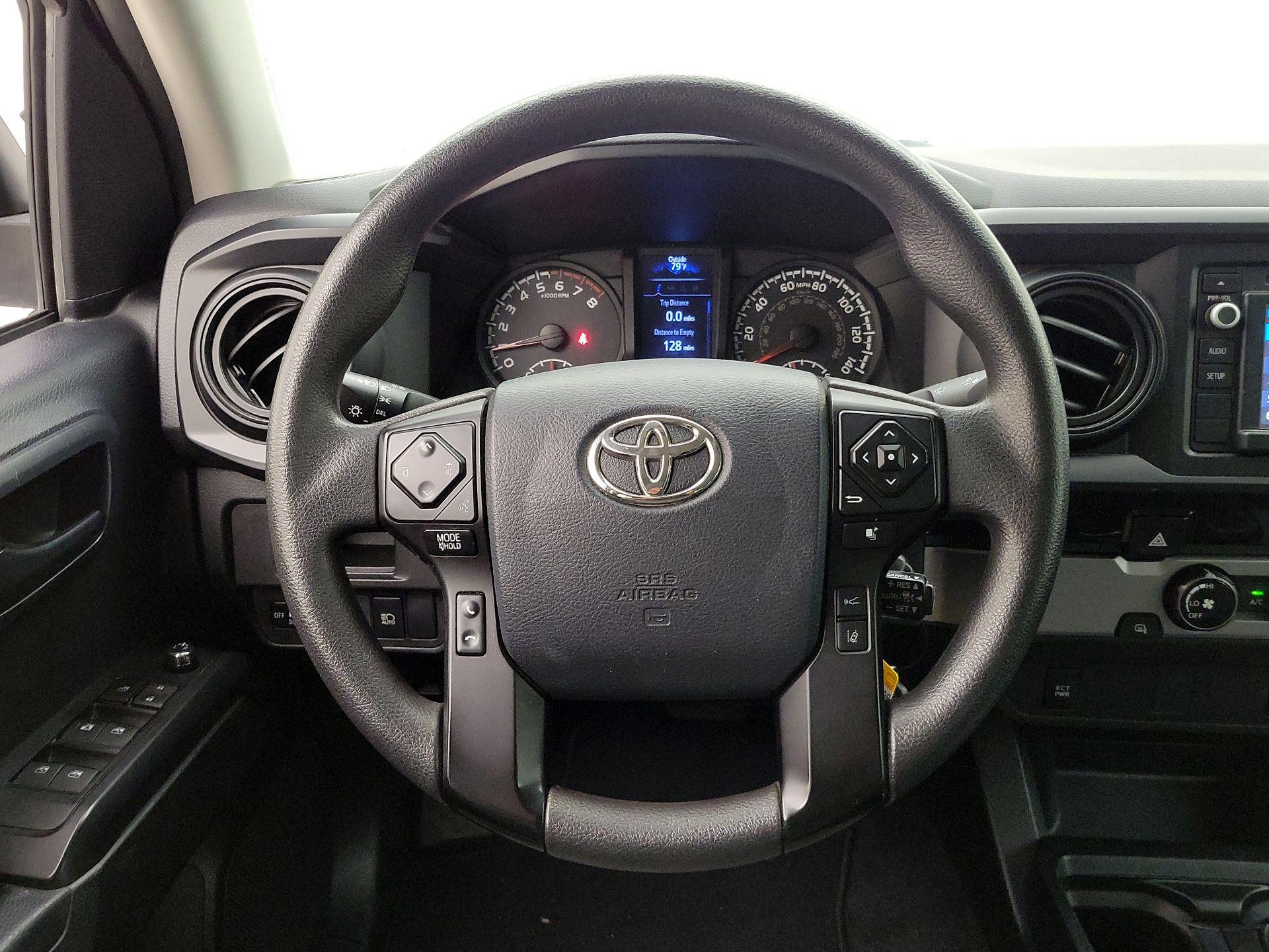Thumbnail: 2018 Toyota Tacoma - 10