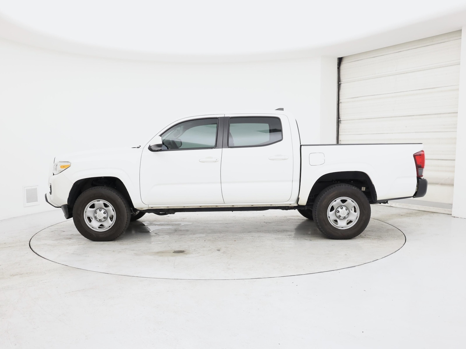 2018 Toyota Tacoma SR - Photo 4