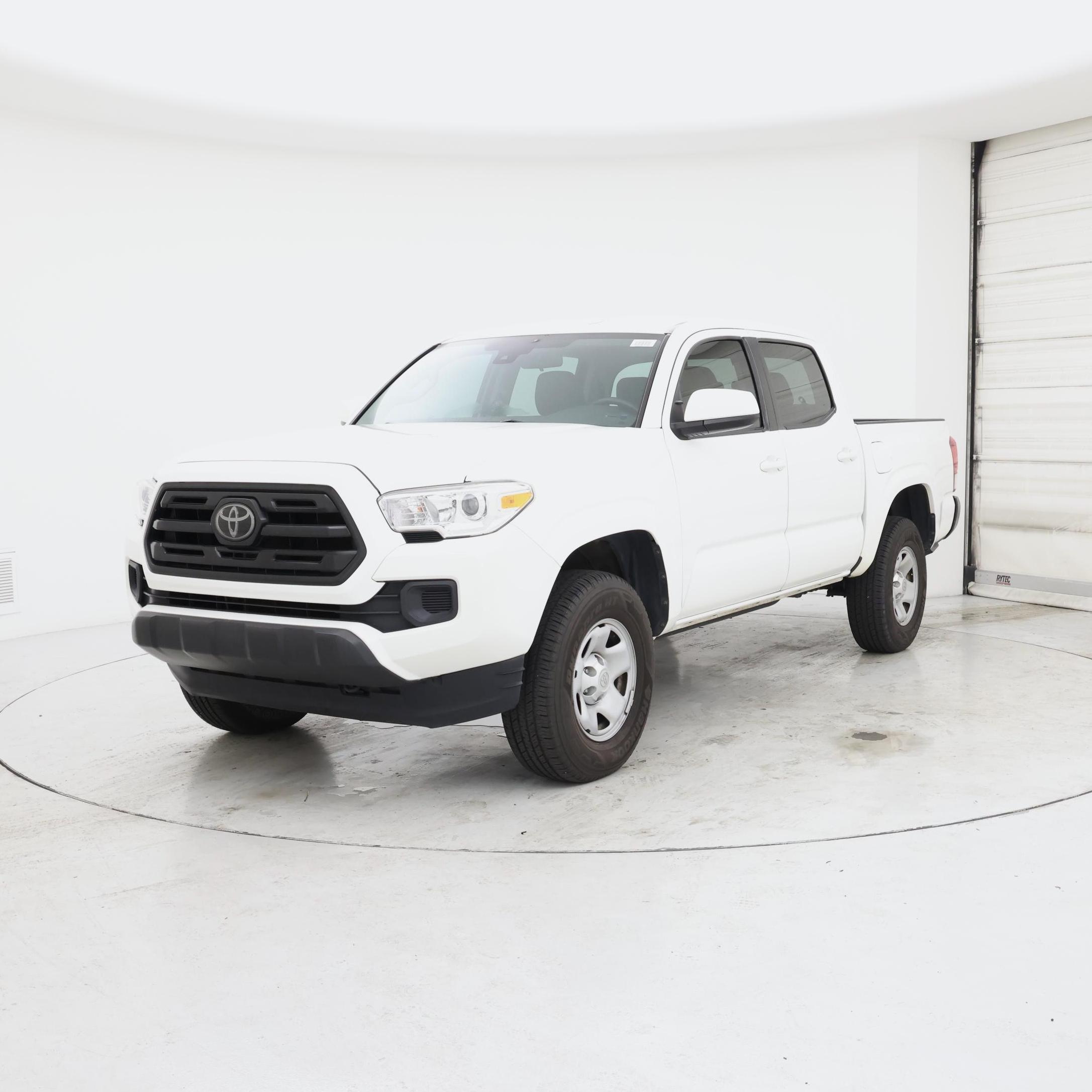Thumbnail: 2018 Toyota Tacoma - 4