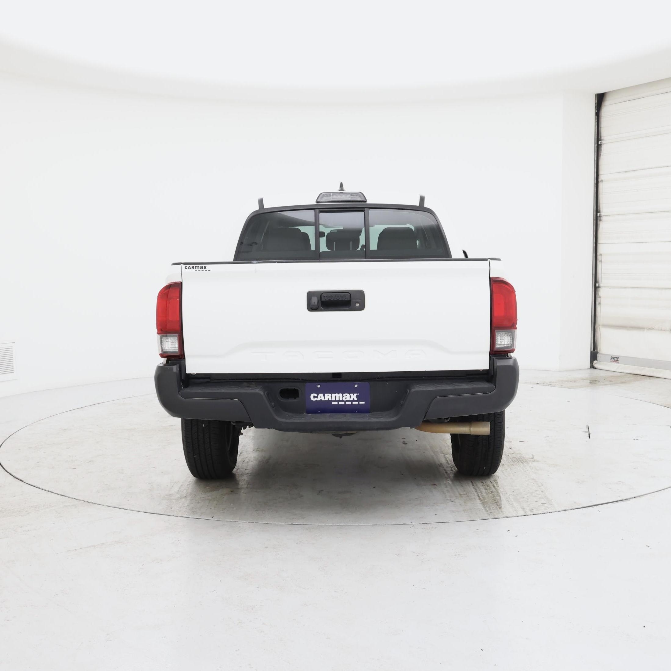 Thumbnail: 2018 Toyota Tacoma - 6