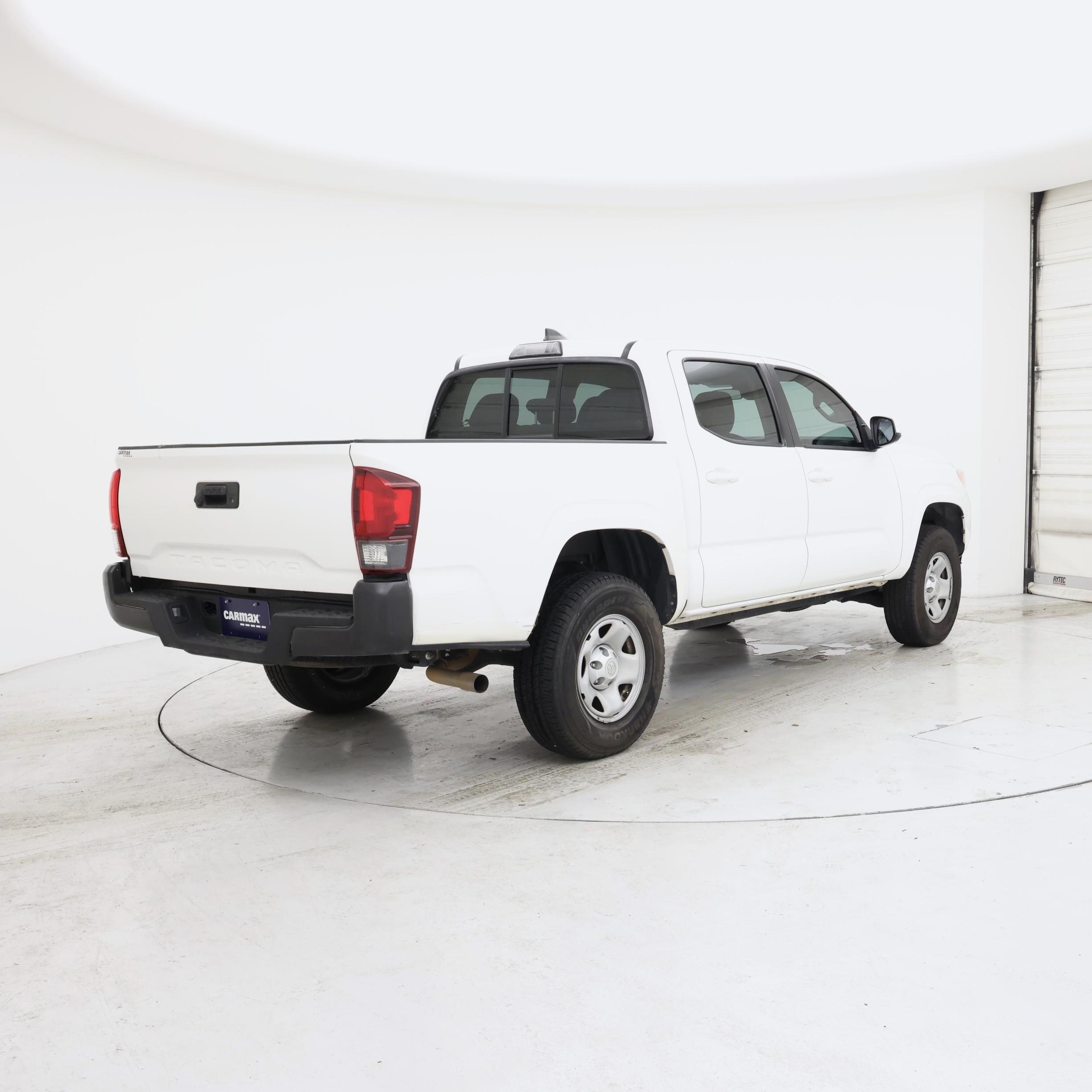 Thumbnail: 2018 Toyota Tacoma - 8