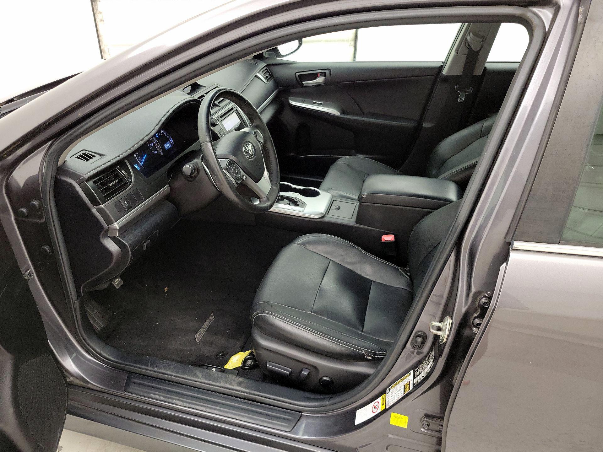 Thumbnail: 2014 Toyota Camry - 11