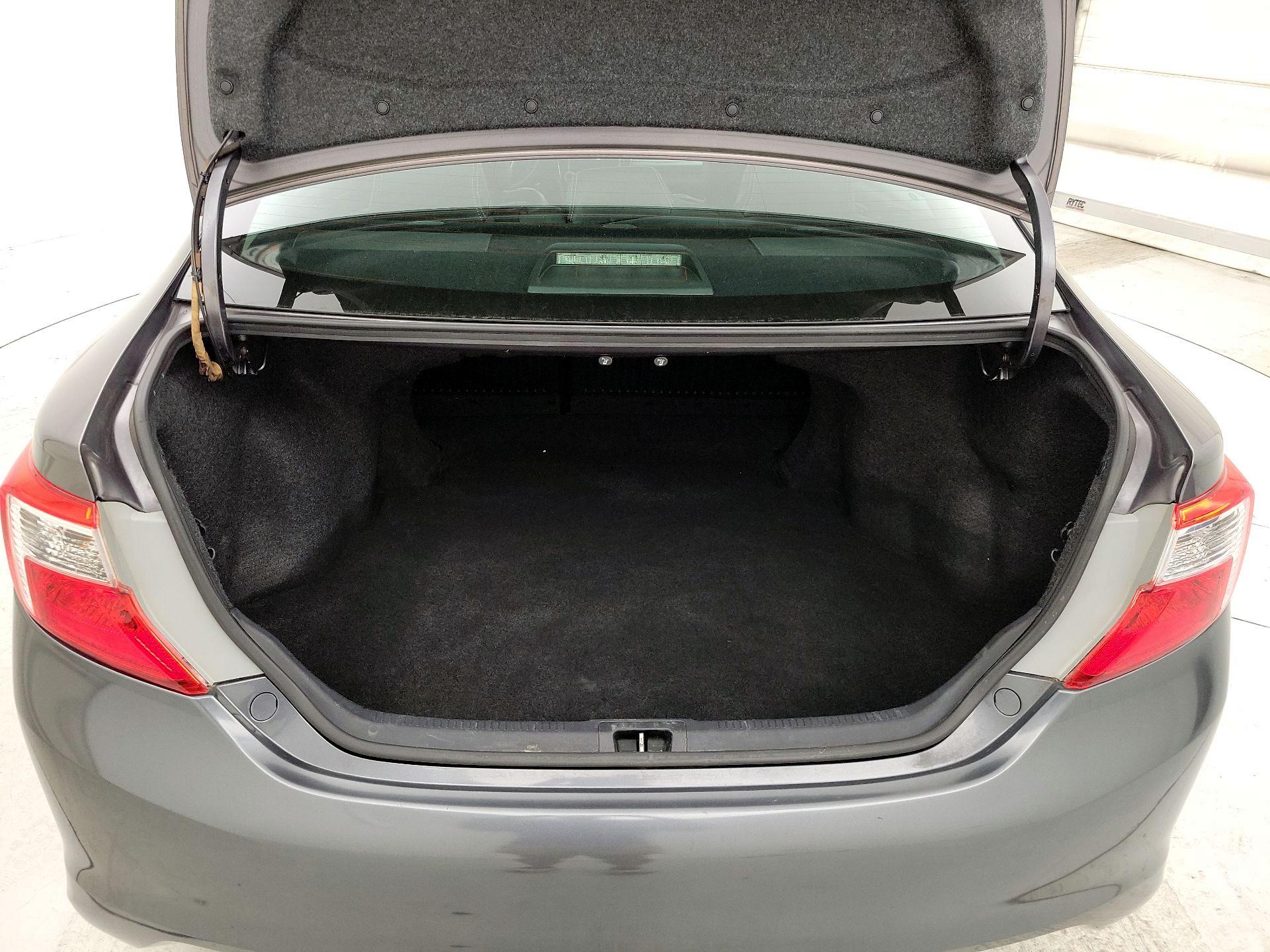 Thumbnail: 2014 Toyota Camry - 19